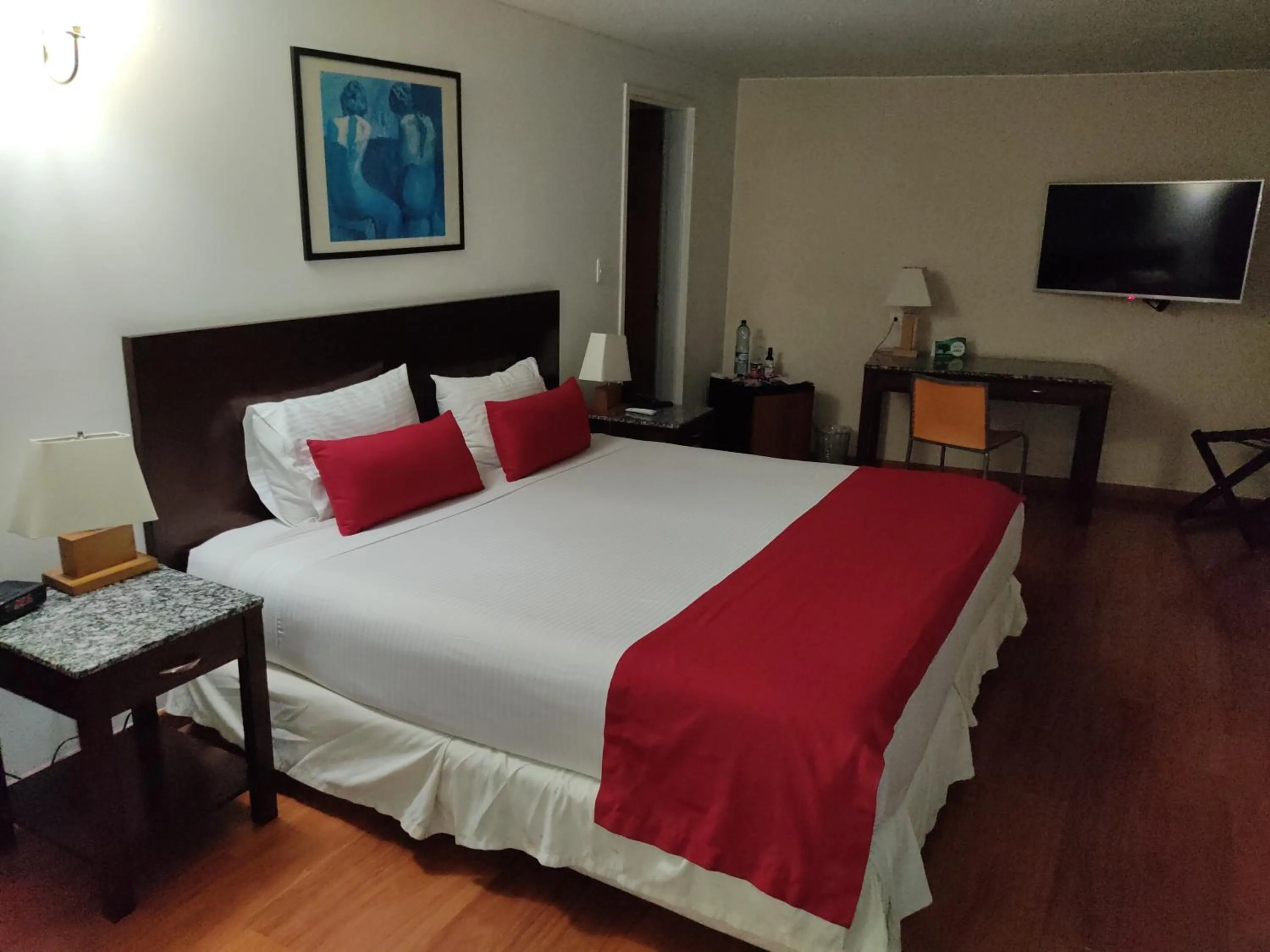 Photo of the whole room, Bed in Hotel Oceanía Bogotá Museo