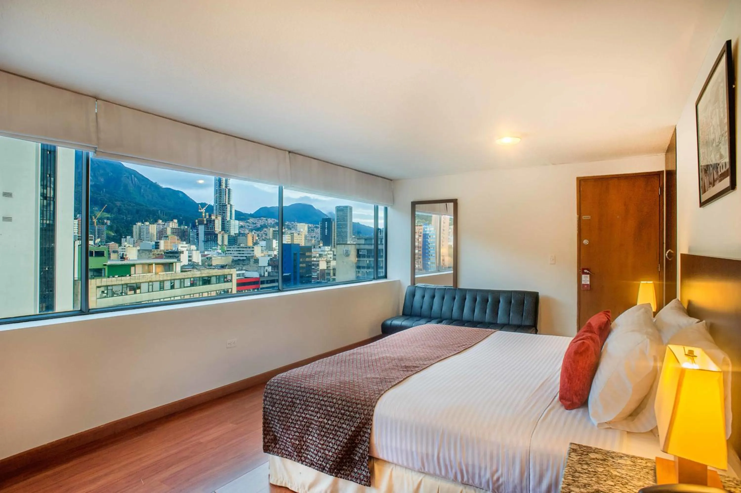 Bed in Hotel Oceanía Bogotá Museo