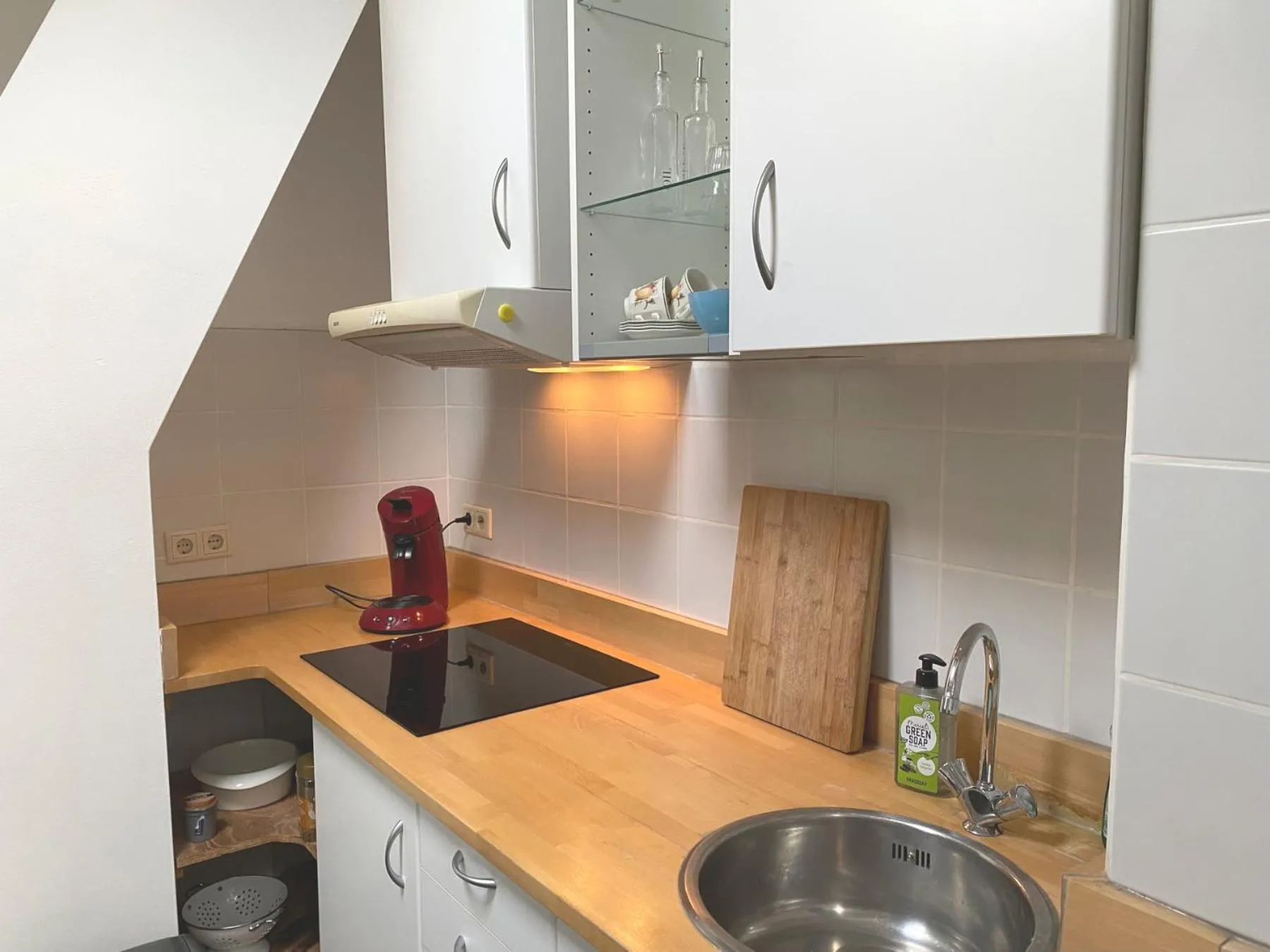 kitchen in B&B De Kunstpraktijk