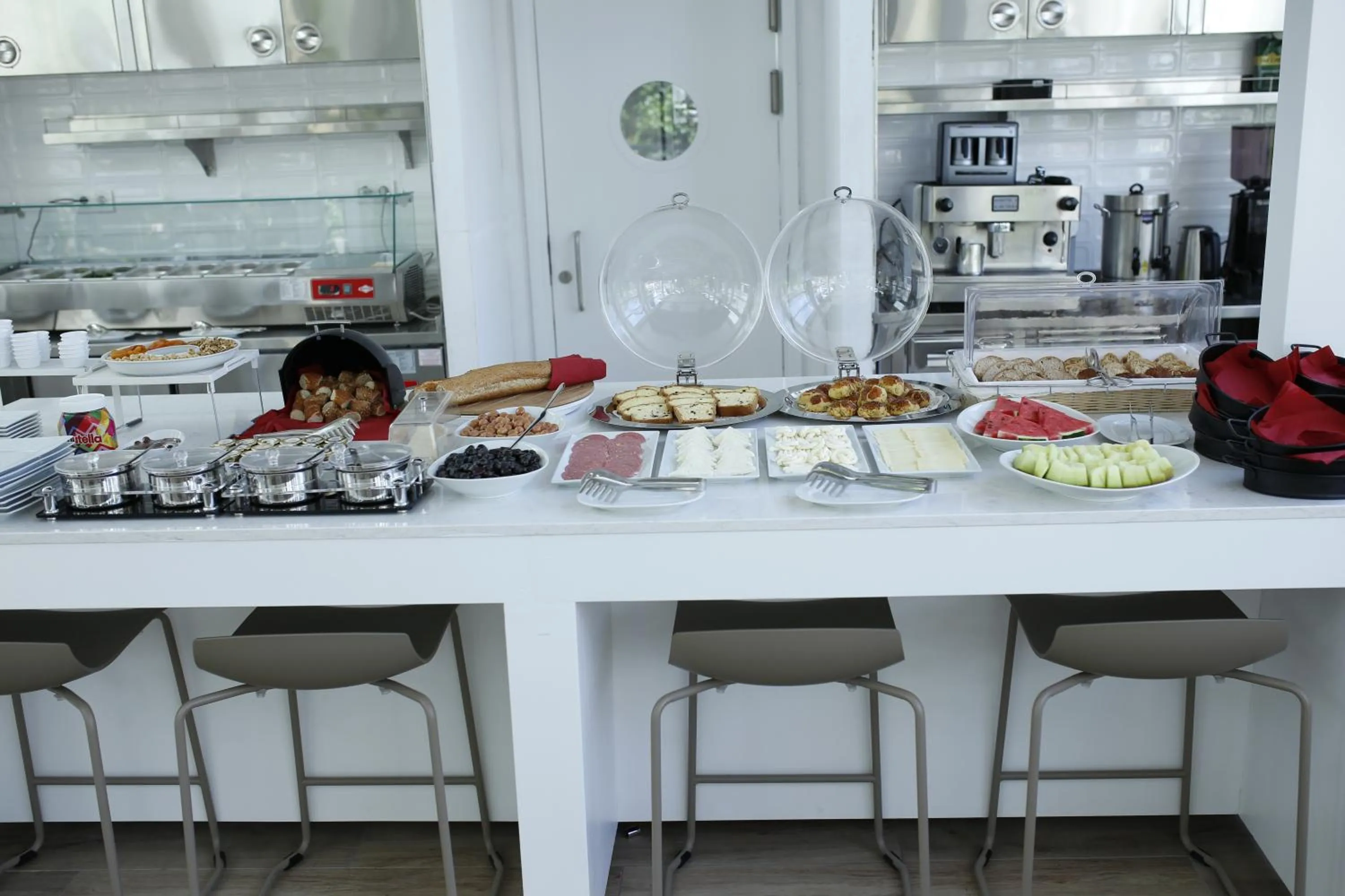 Buffet breakfast in Ascot Hotel Büyükada