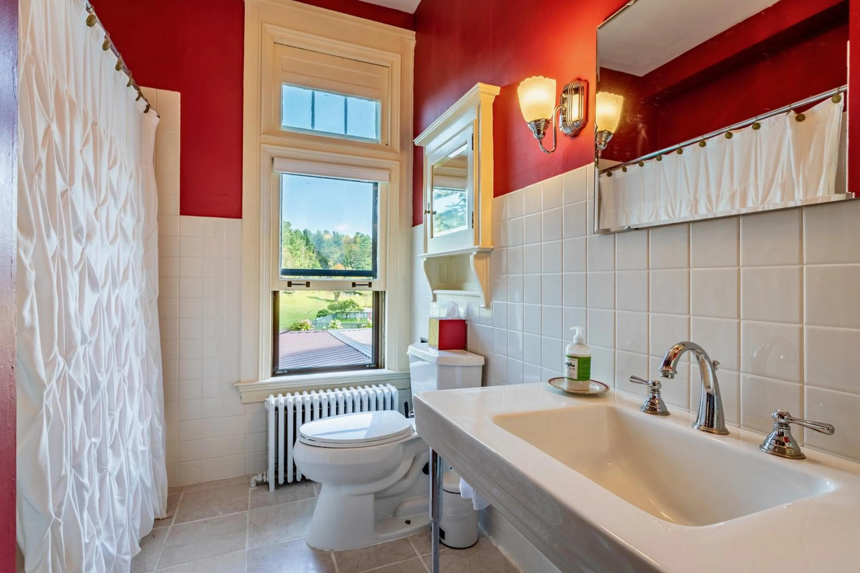 Bathroom in Wilburton Inn