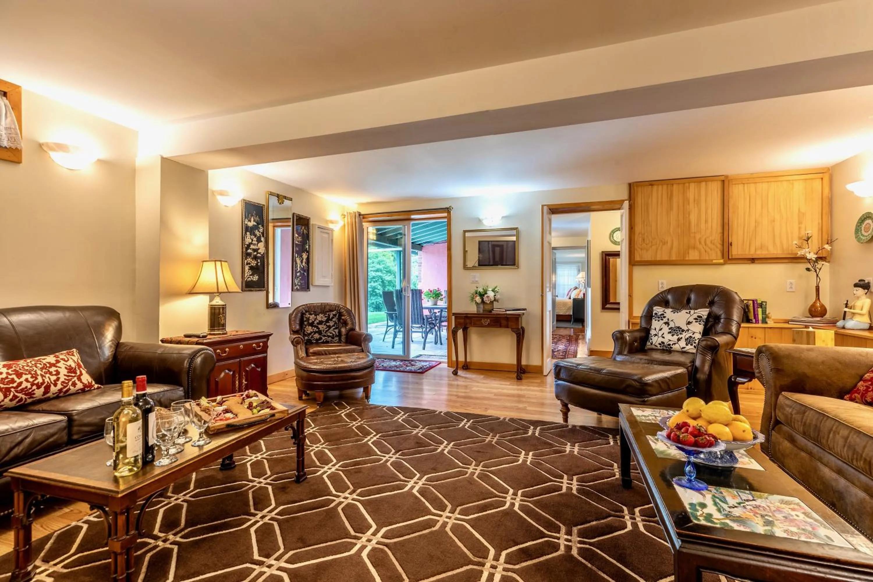 Living room in Wilburton Inn