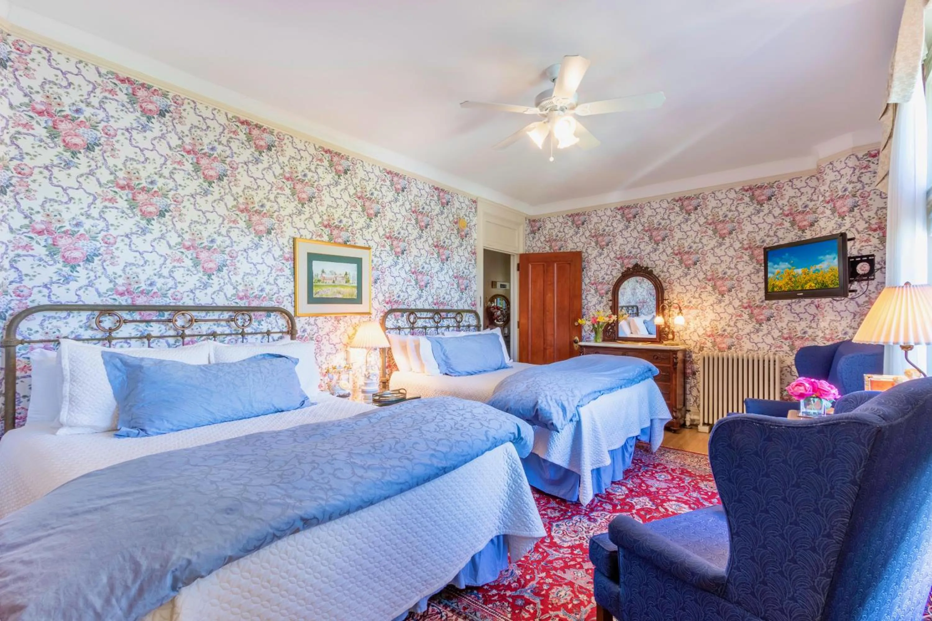 Bed in Wilburton Inn