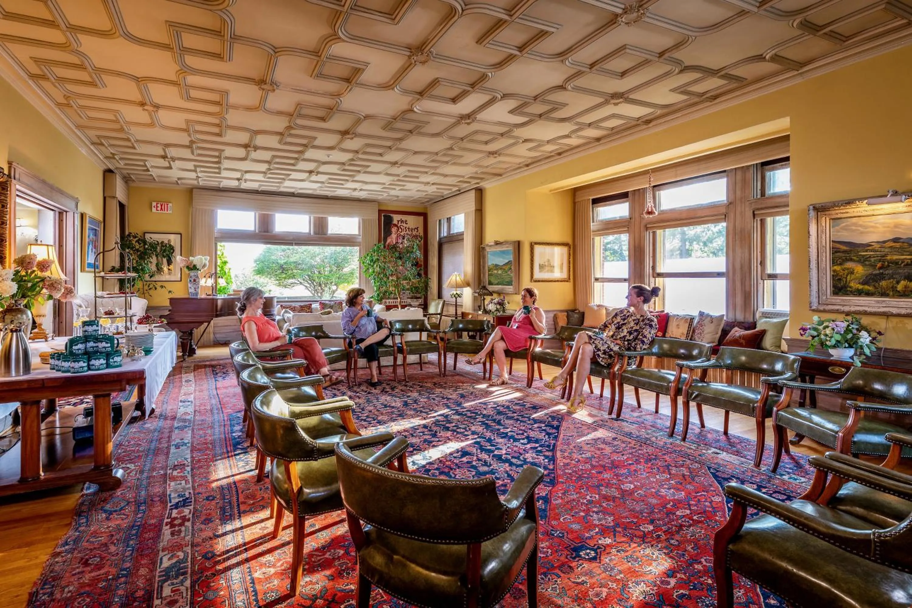 Coffee/tea facilities in Wilburton Inn