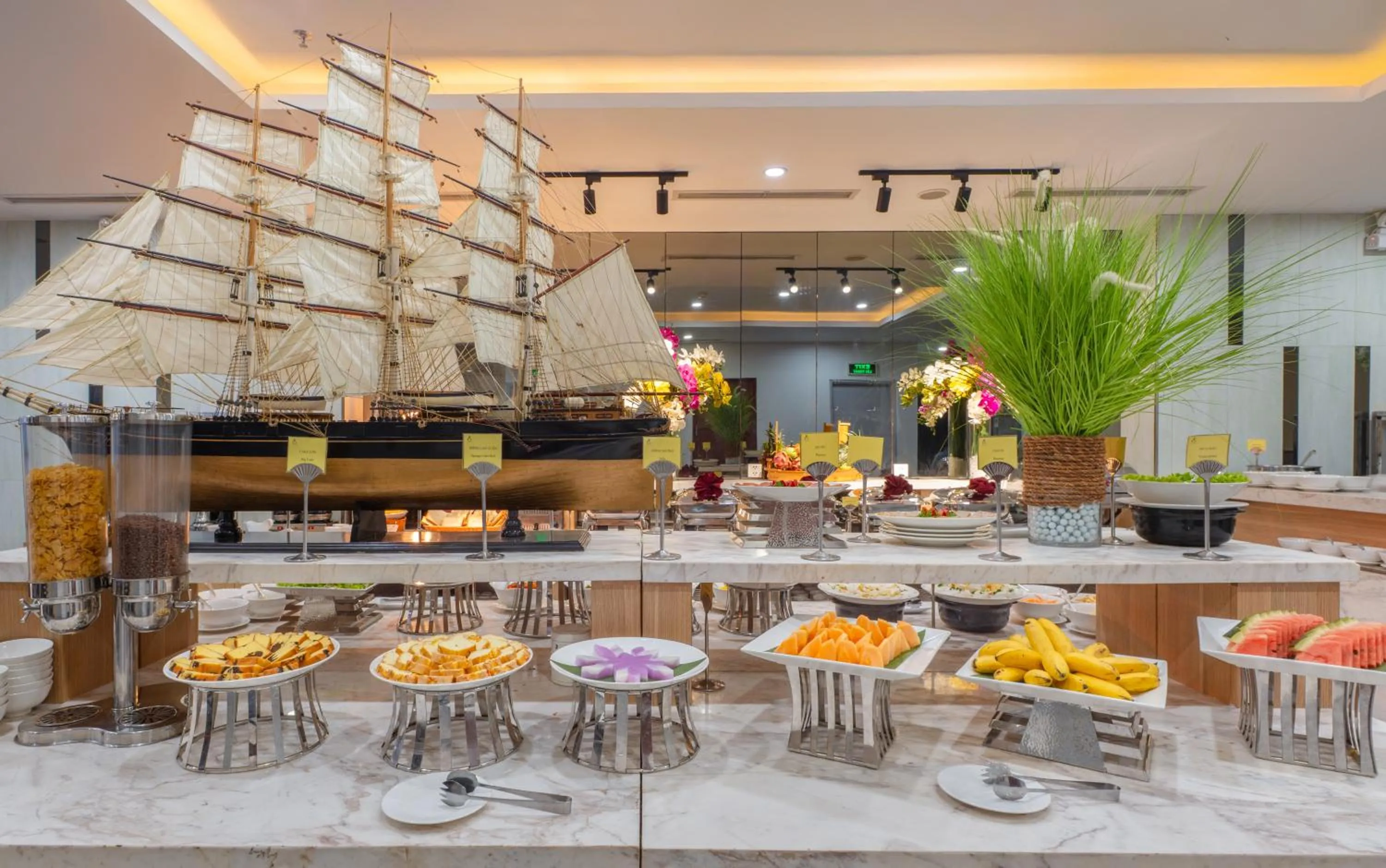 Buffet breakfast in Gosia Hotel