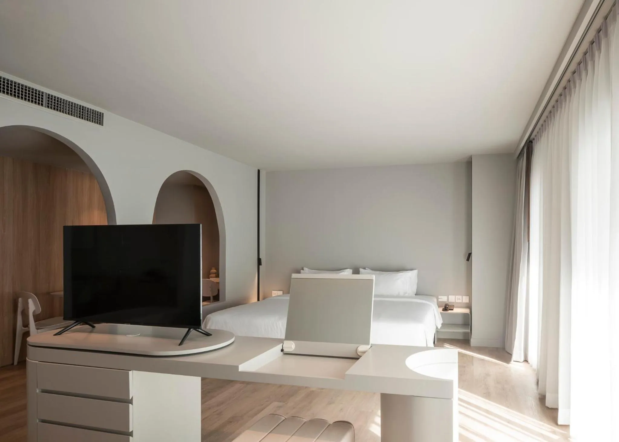 TV and multimedia in Terra Nara