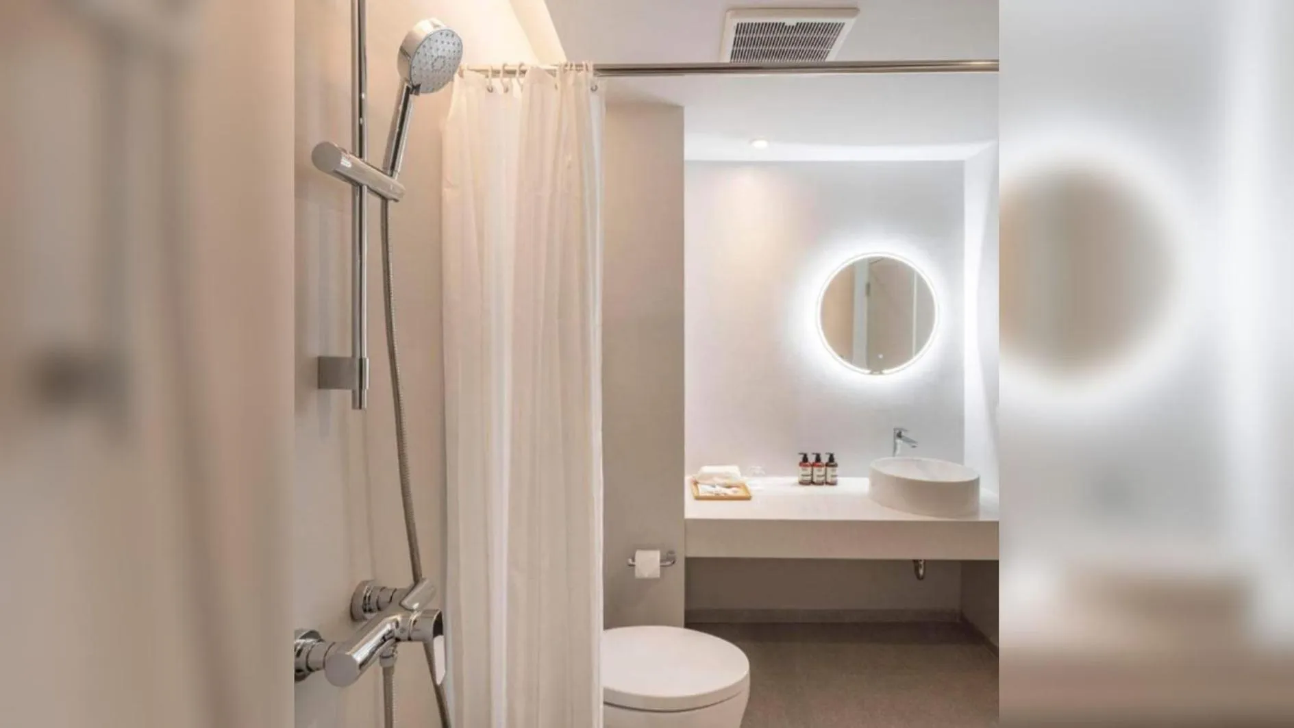 Bathroom in Terra Nara