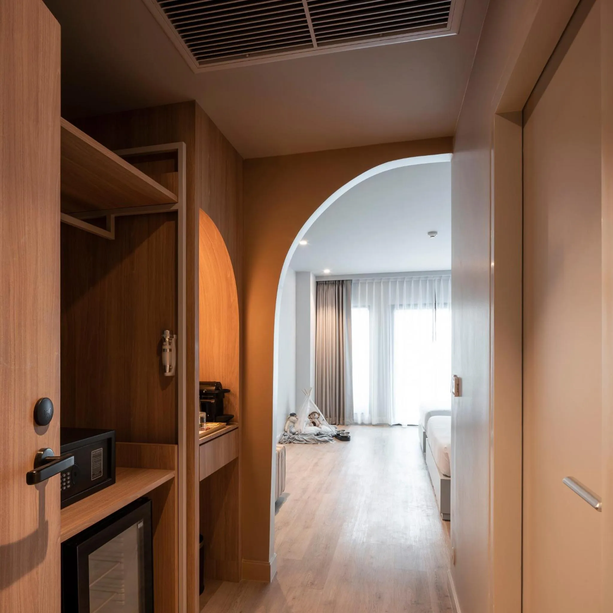 wardrobe in Terra Nara