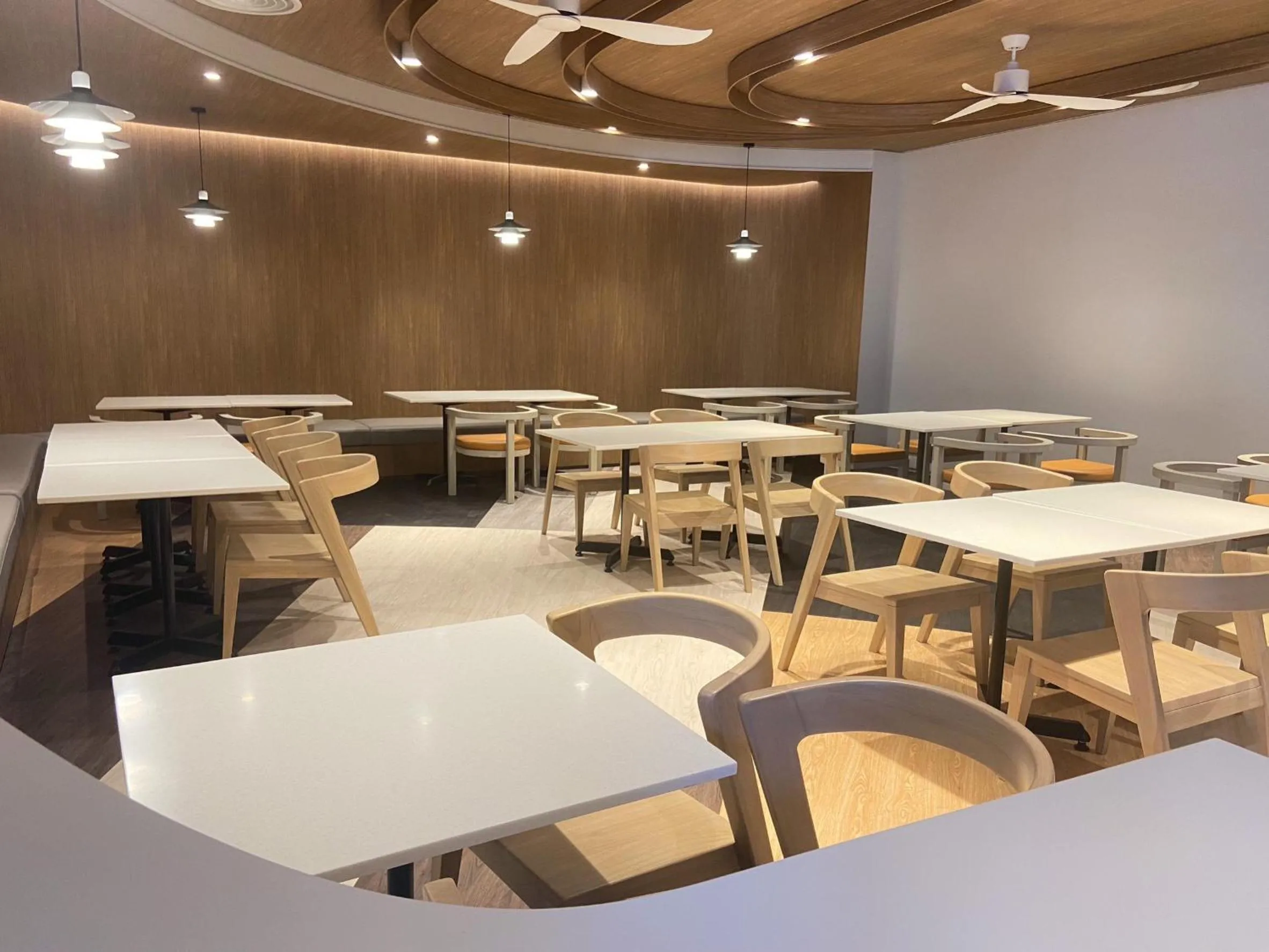 Restaurant/places to eat in Terra Nara