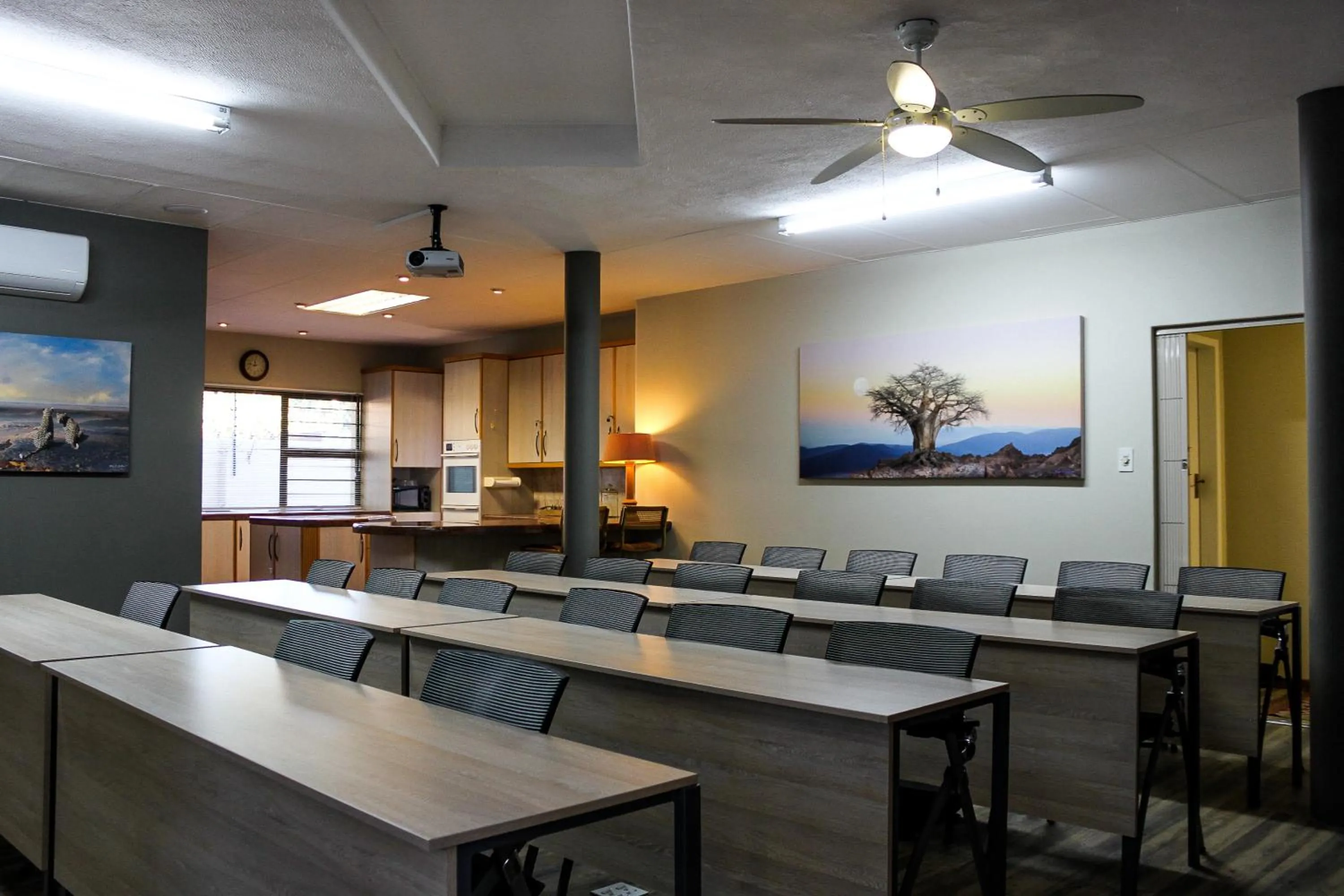 Meeting/conference room in Polo Guest House