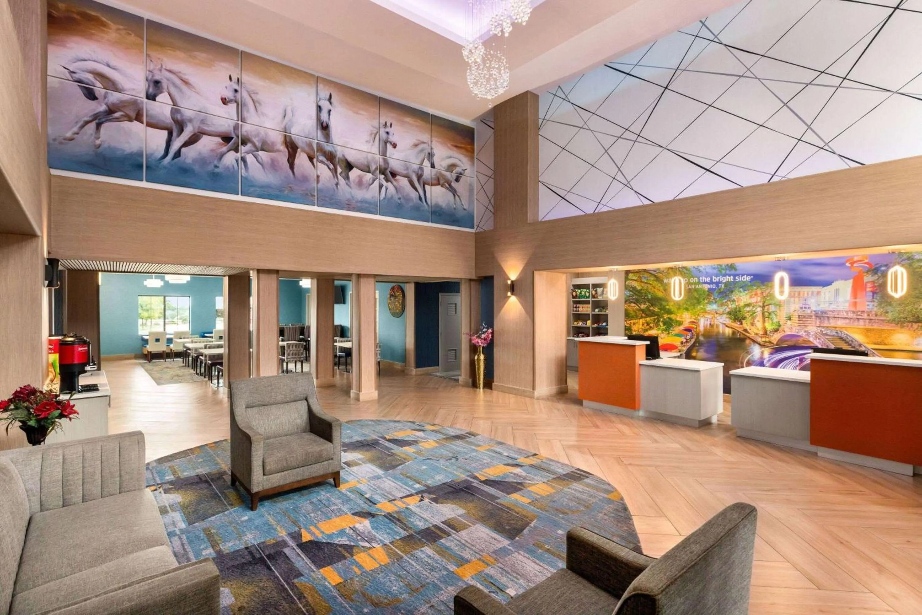 Lobby or reception in La Quinta by Wyndham San Antonio North Stone Oak