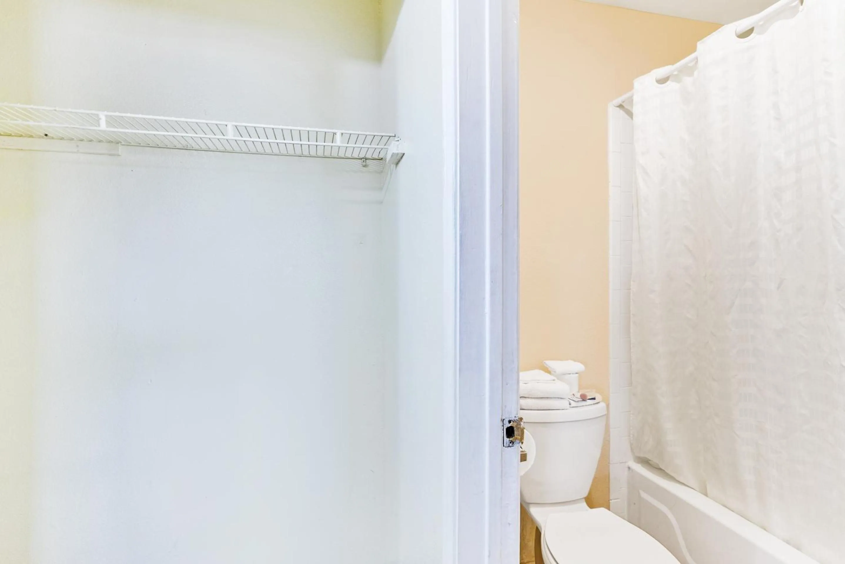 Bathroom in OYO Hotel San Antonio Lackland near Seaworld