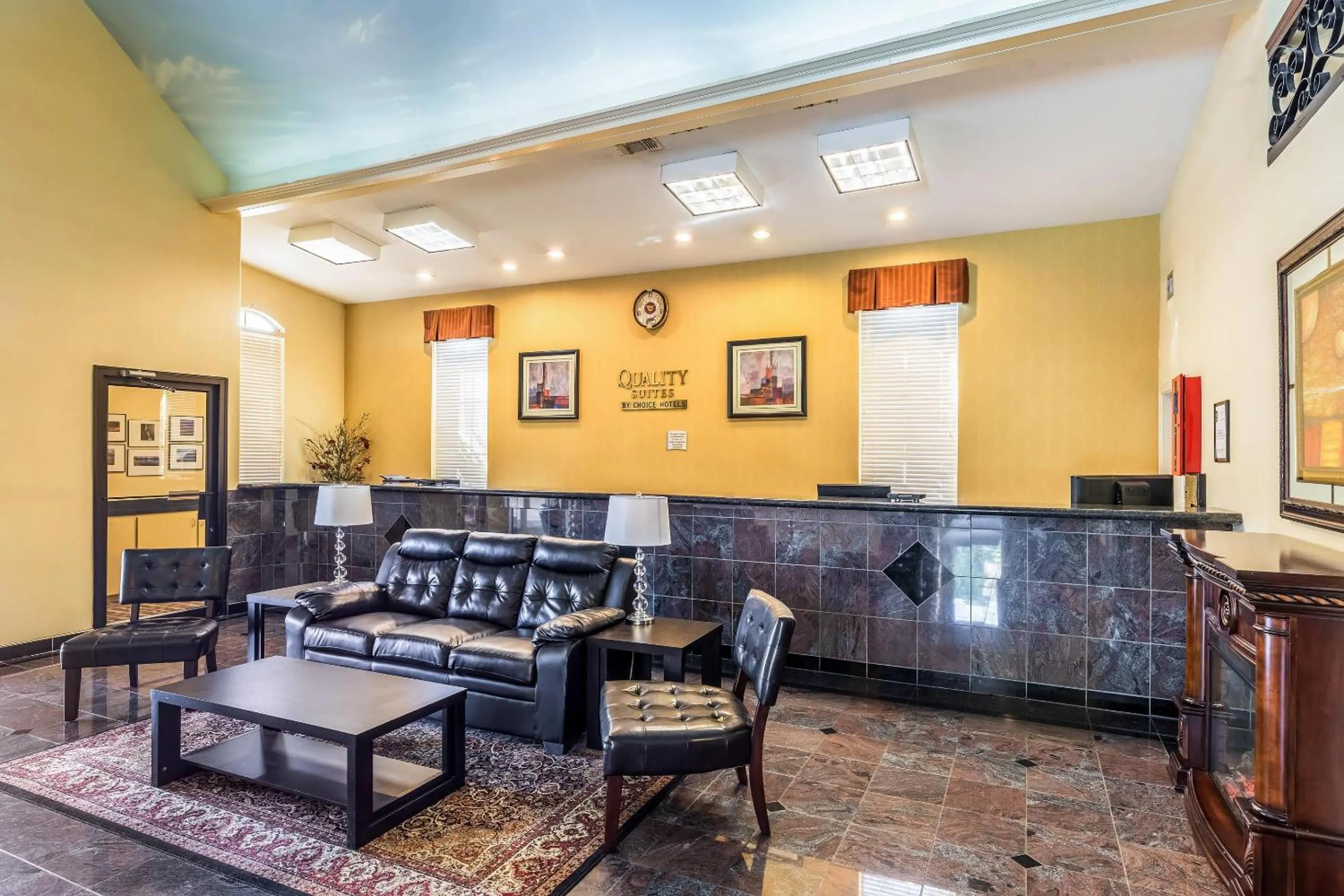 Lobby or reception in Quality Suites North Houston - Spring