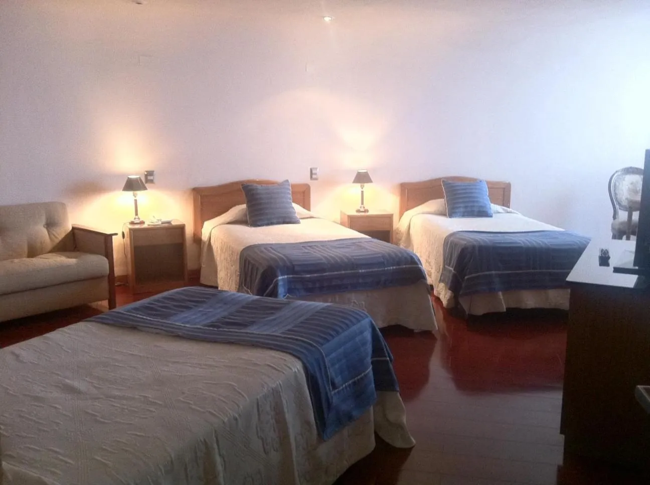 Photo of the whole room, Bed in Hotel Montecarlo Viña del Mar