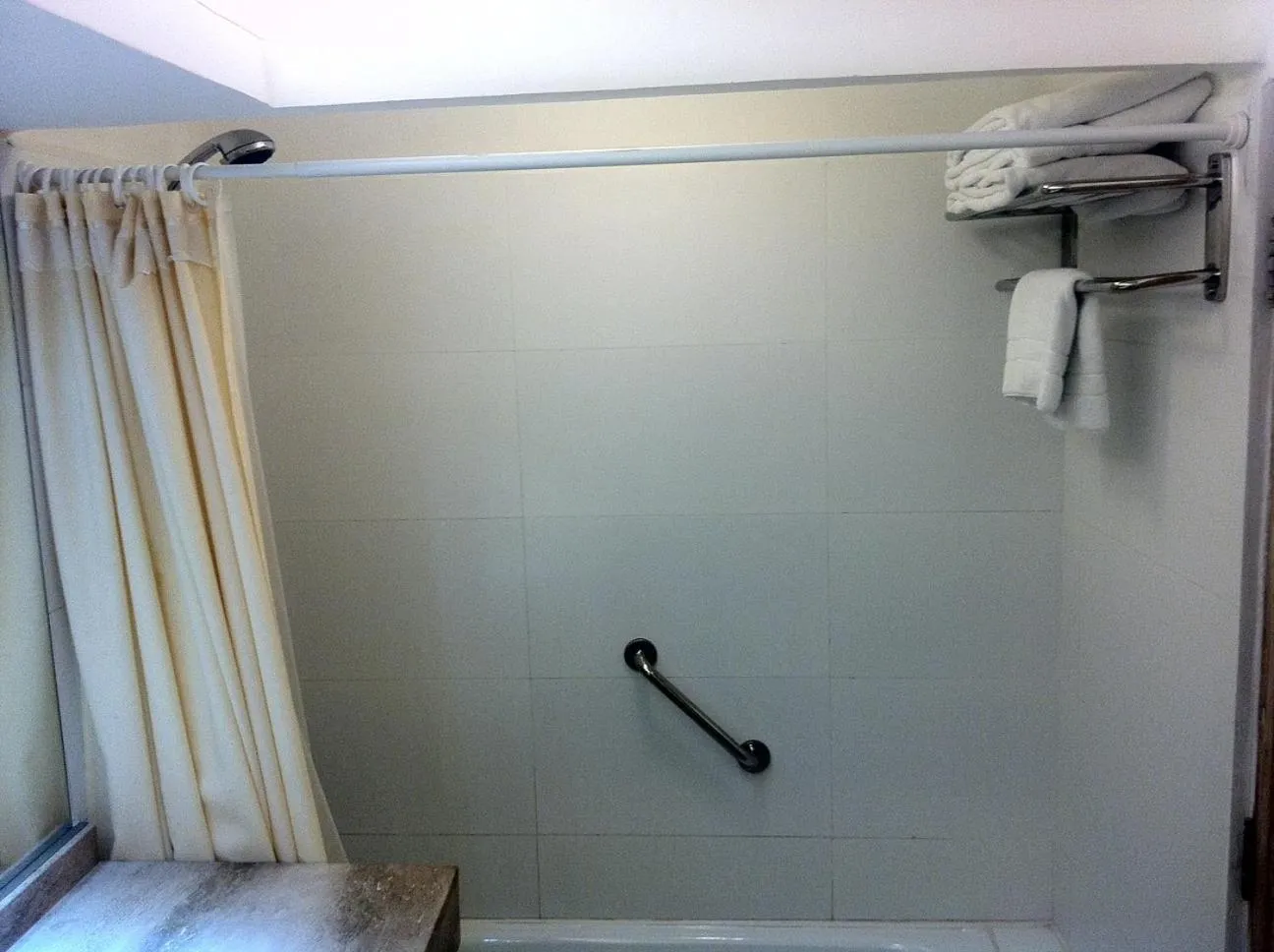 Bathroom in Hotel Montecarlo Viña del Mar