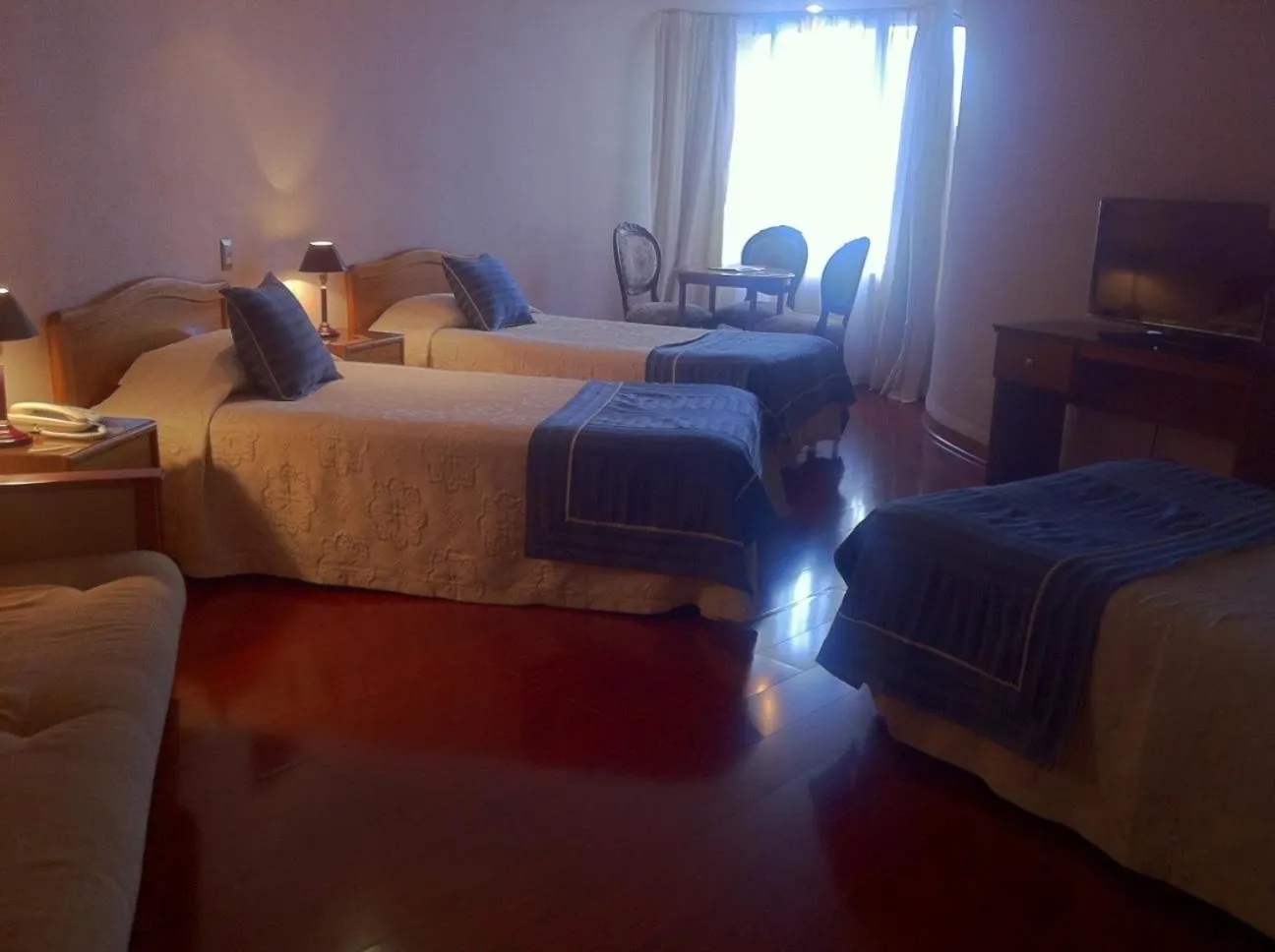 Photo of the whole room, Bed in Hotel Montecarlo Viña del Mar