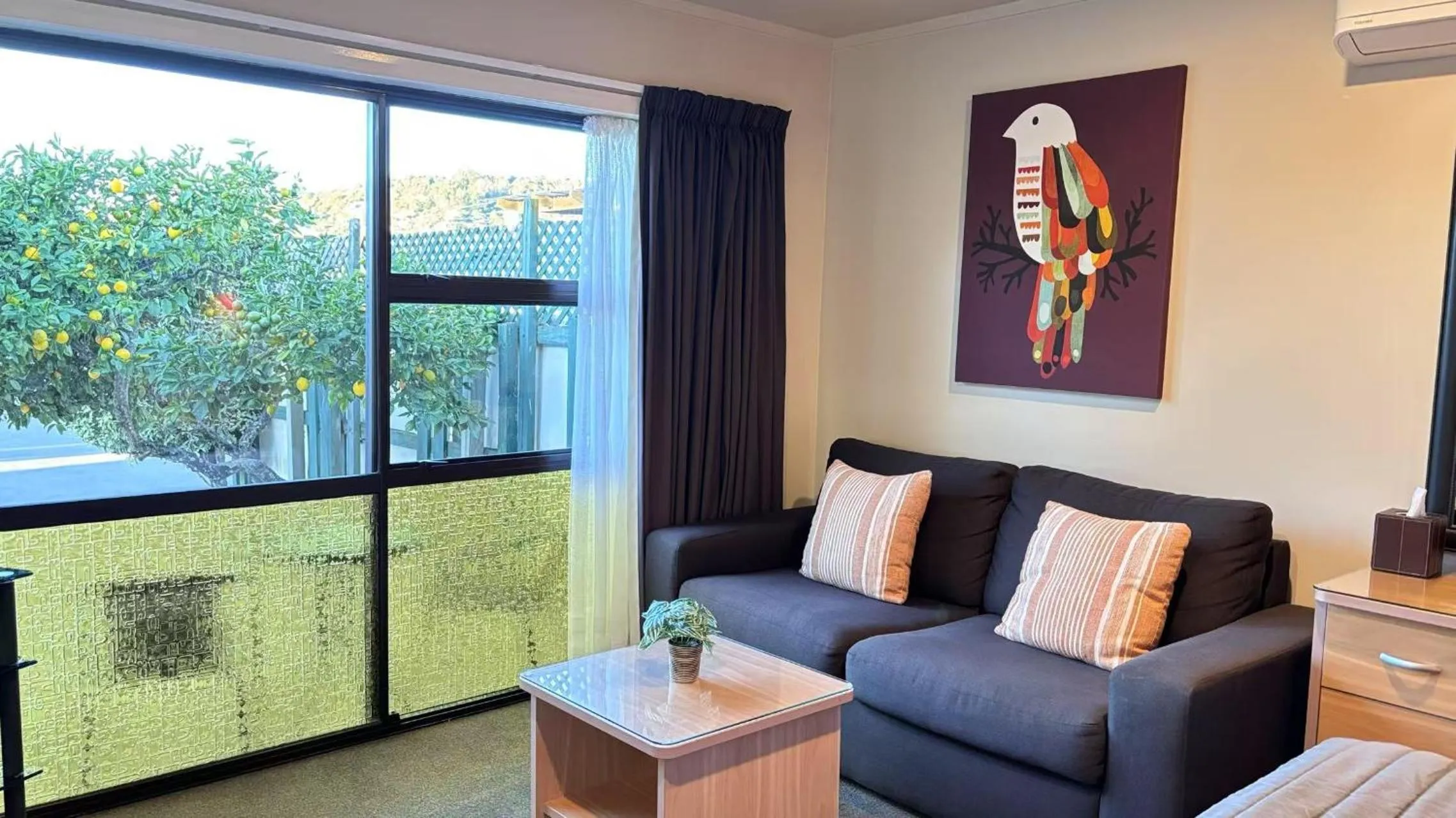 Seating area in Arcadia Motel