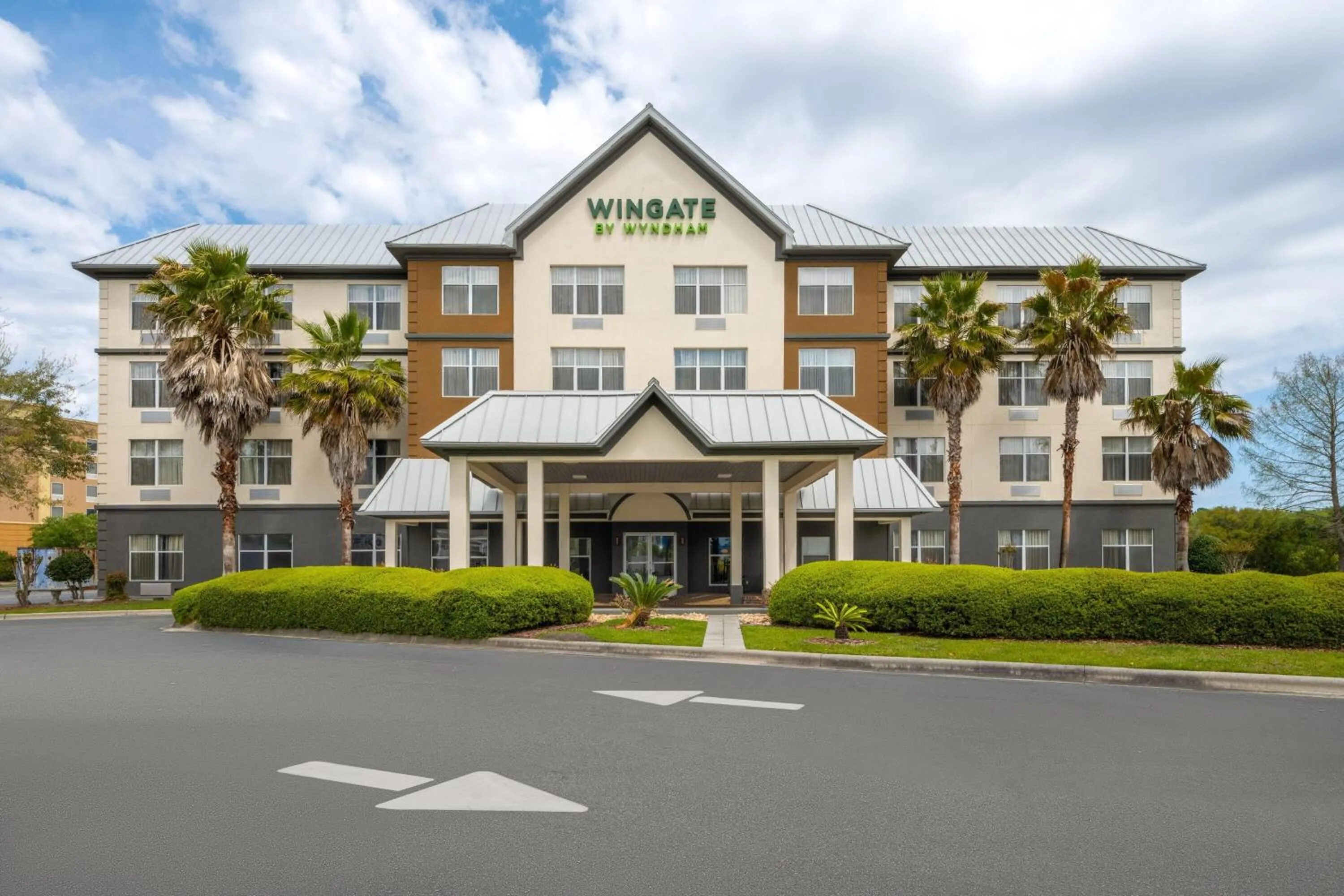 Property building in Wingate by Wyndham Savannah Gateway