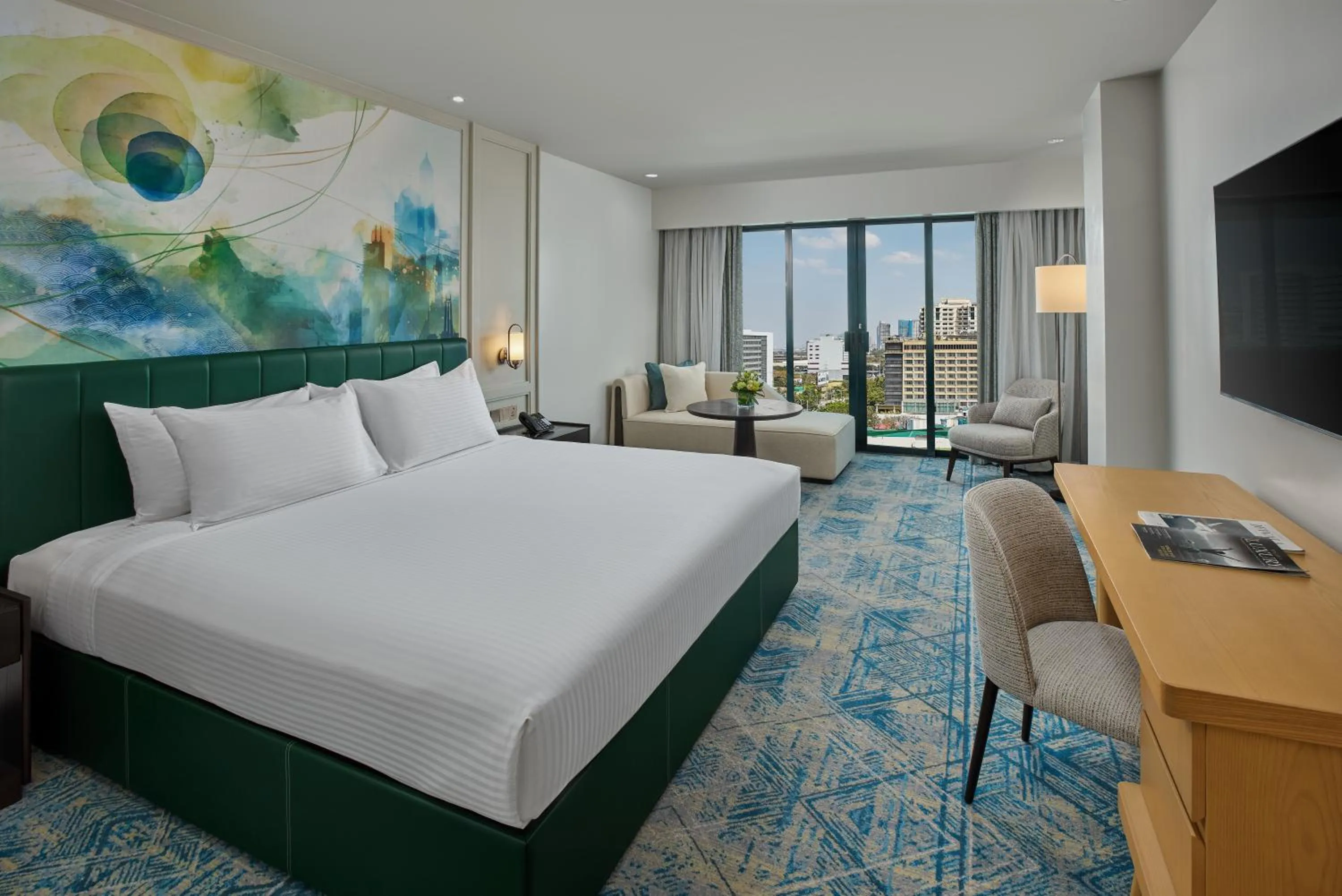 Property building, Bed in The Heritage Hotel Manila