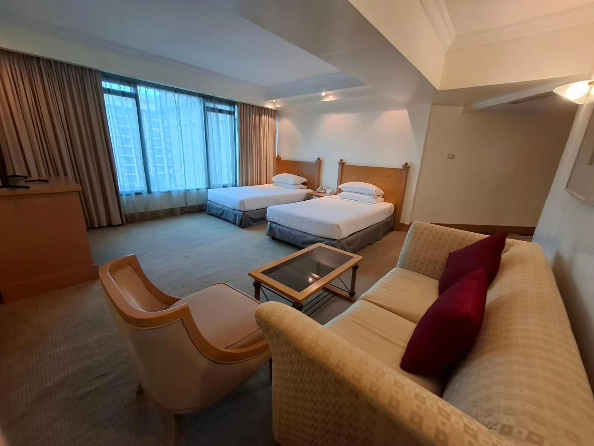 Bedroom, Bed in The Heritage Hotel Manila