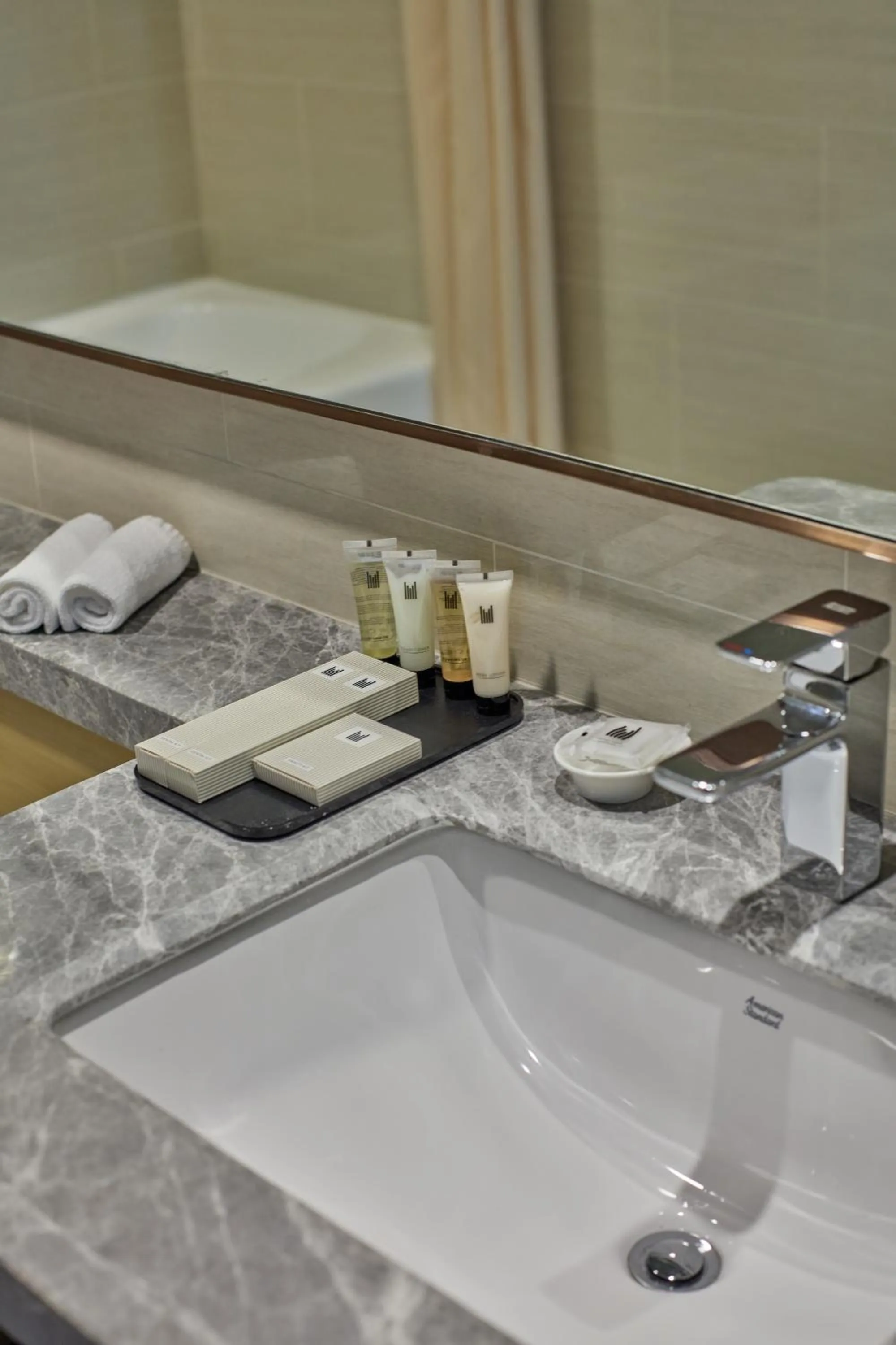 Bathroom in The Heritage Hotel Manila