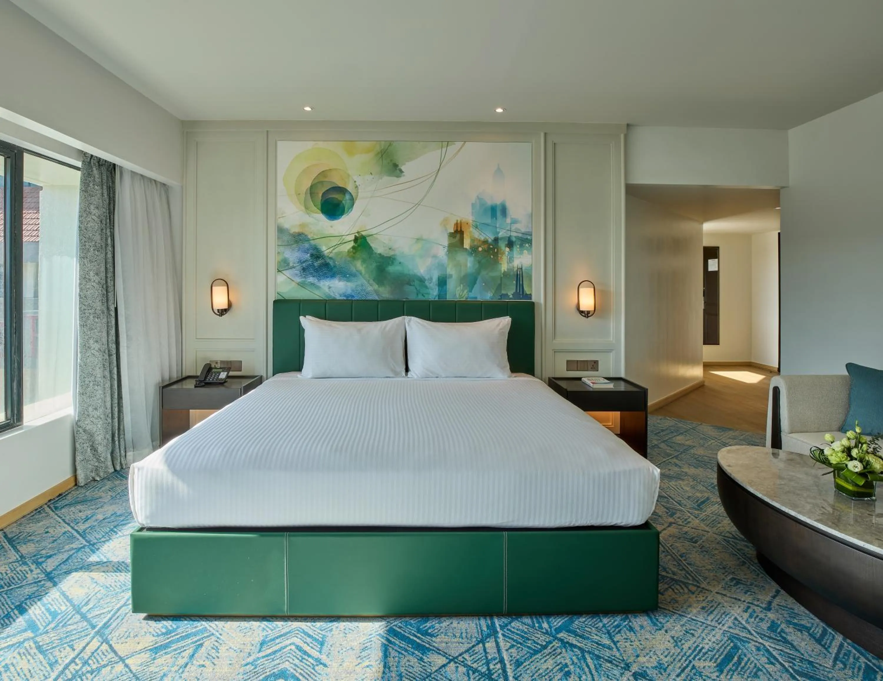 Property building, Bed in The Heritage Hotel Manila