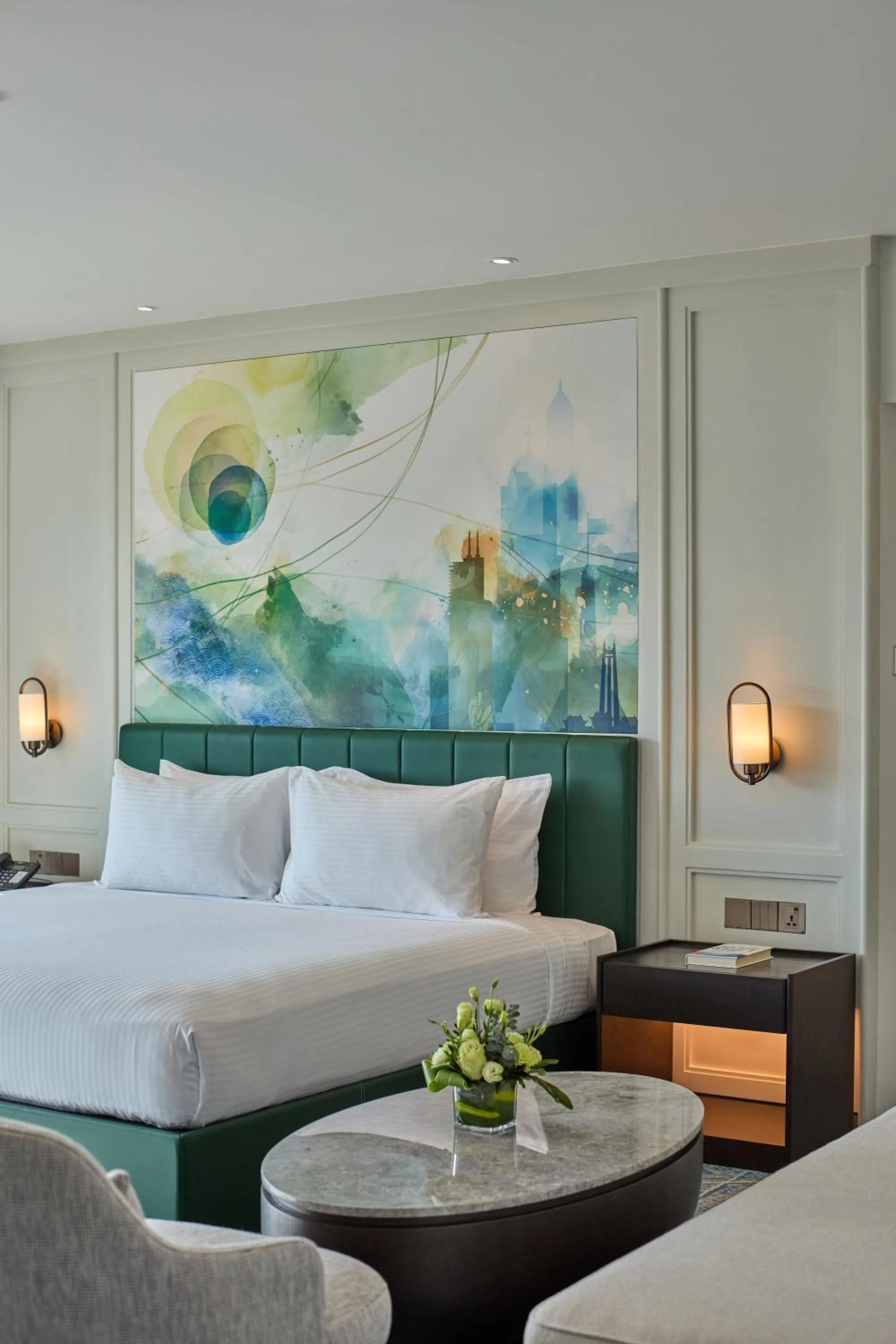 Guests, Bed in The Heritage Hotel Manila