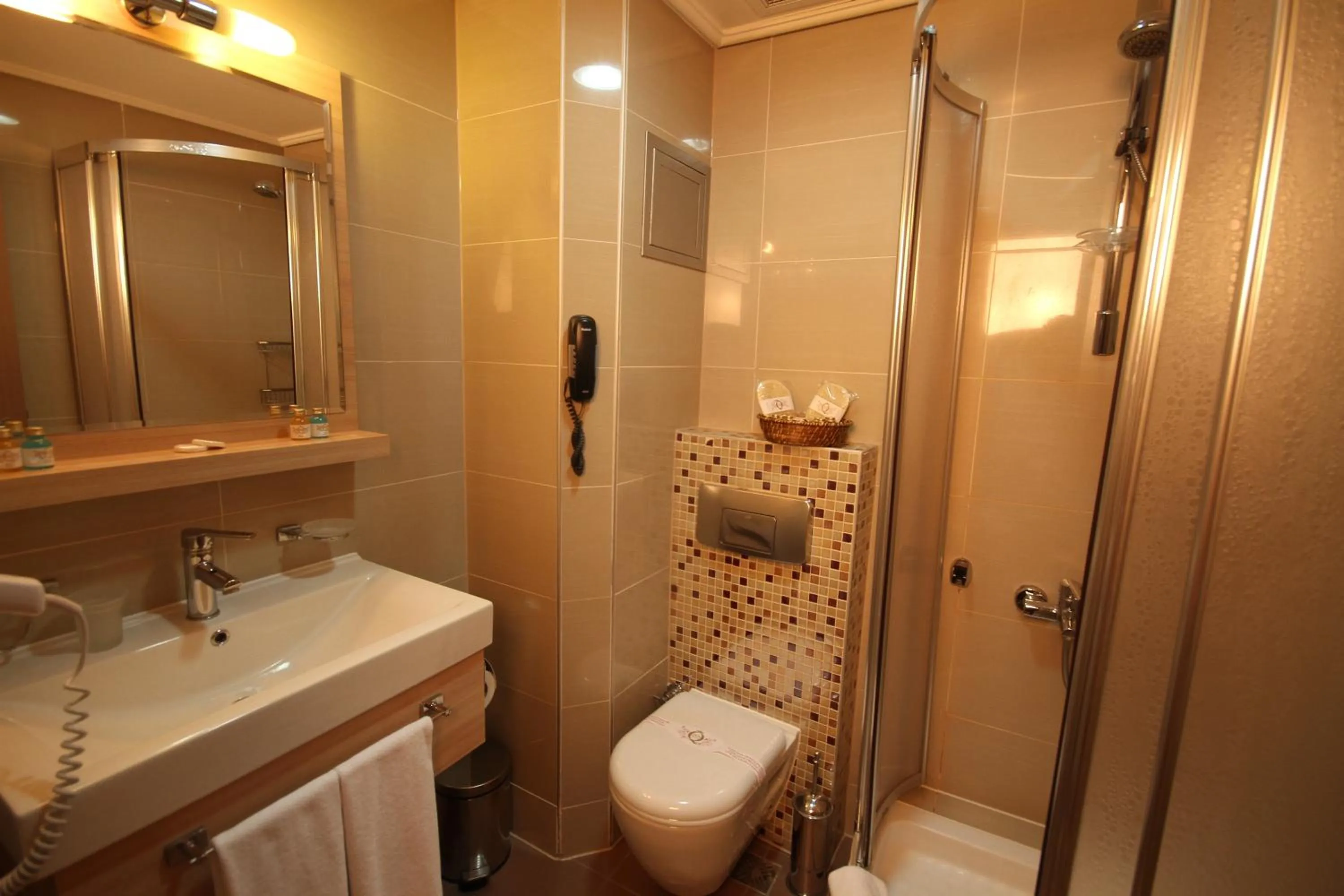 Bathroom in Senabil Hotel Old City & Spa