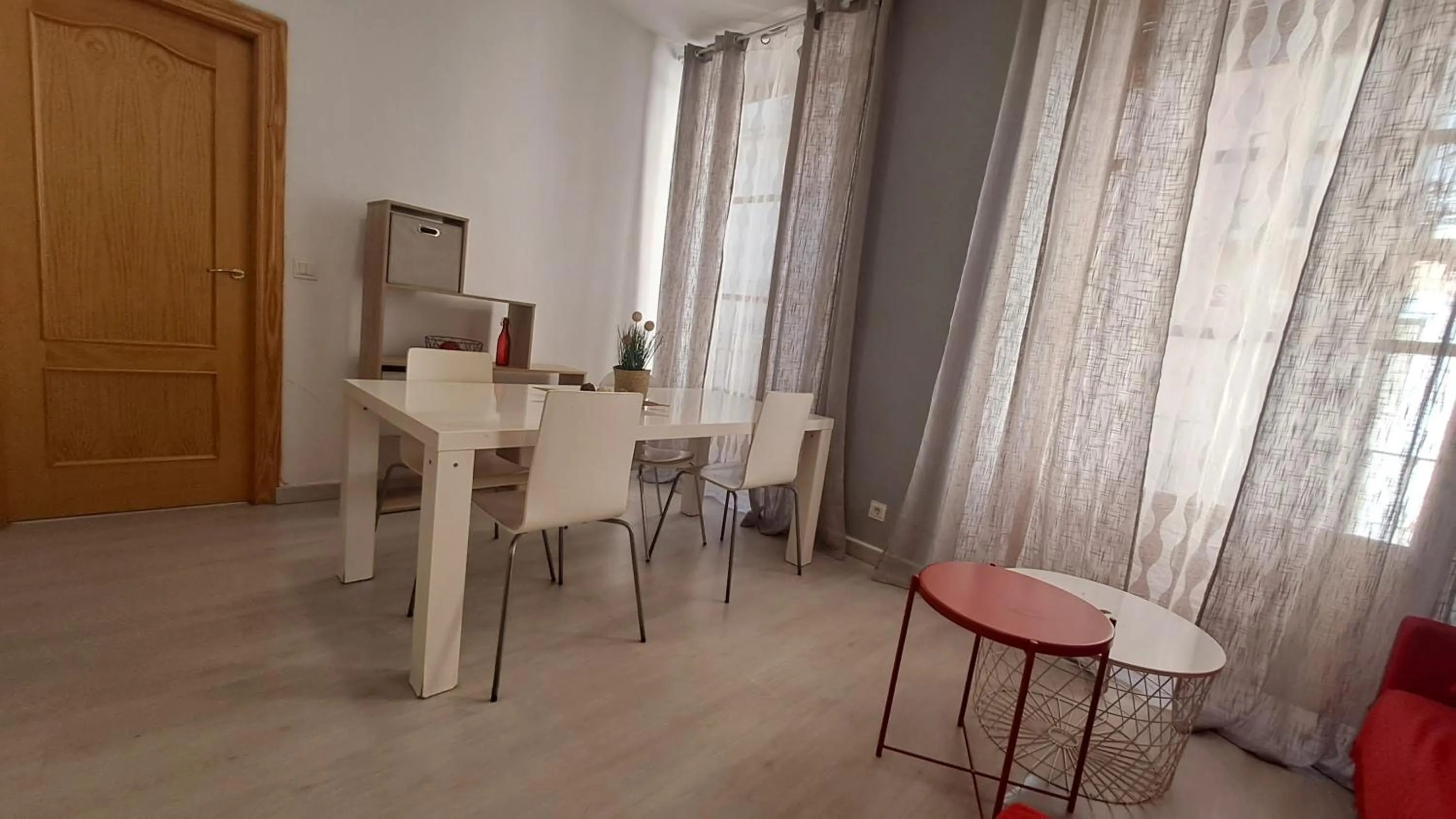 Dining area in Nest Style Granada