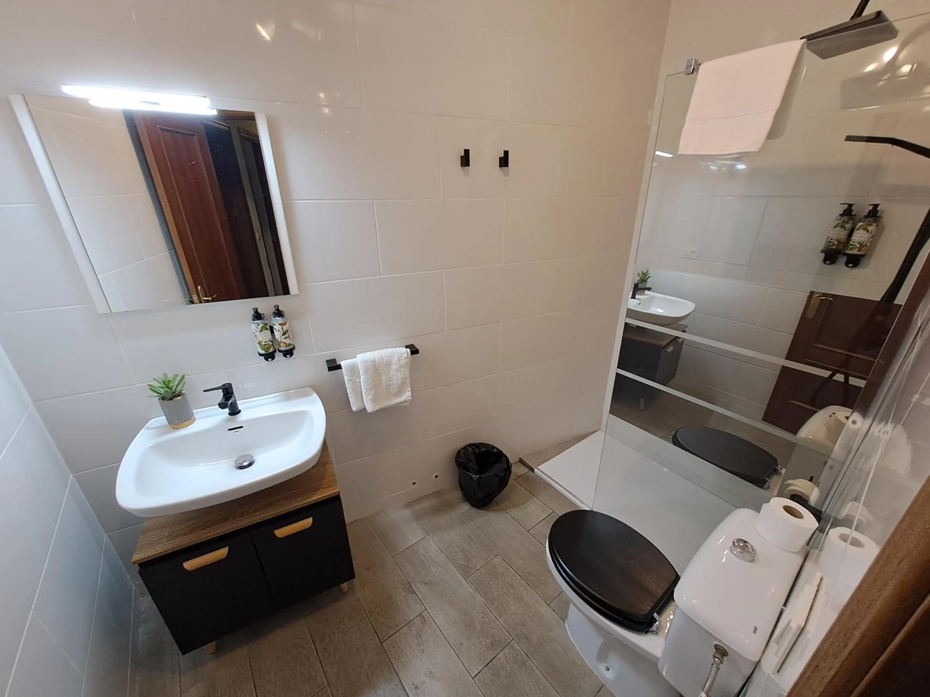 Bathroom in Nest Style Granada