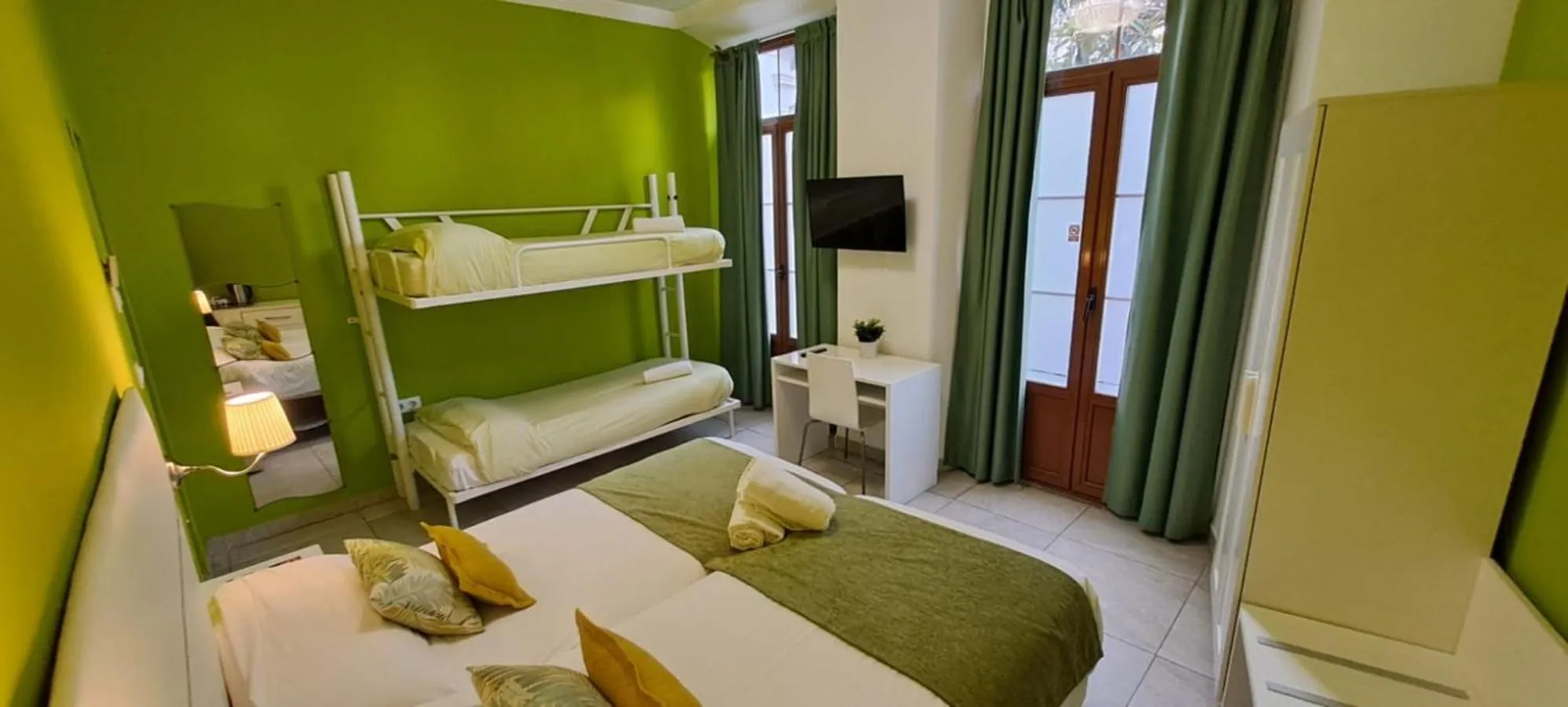 bunk bed, Bed in Nest Style Granada