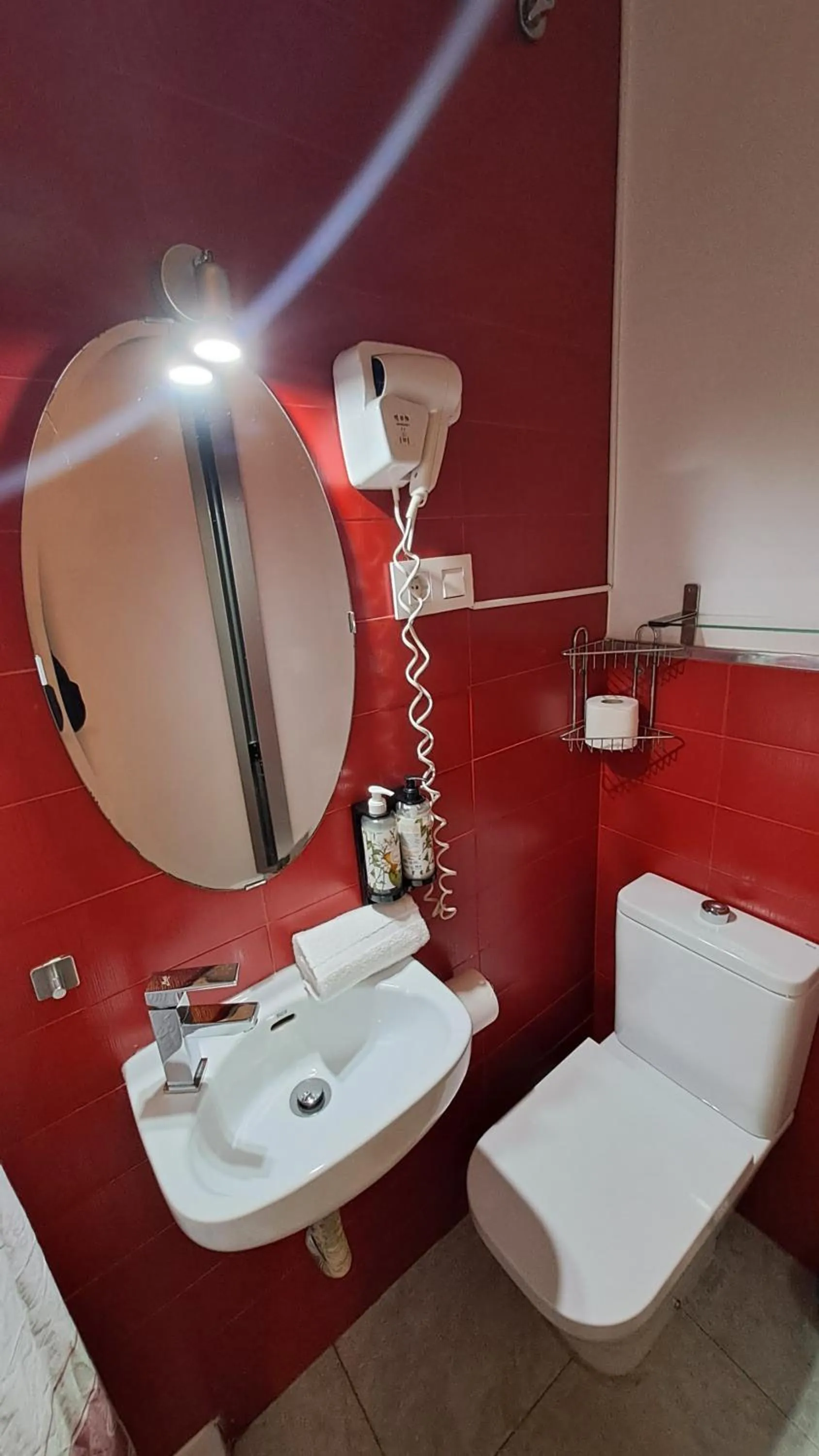 Bathroom in Nest Style Granada