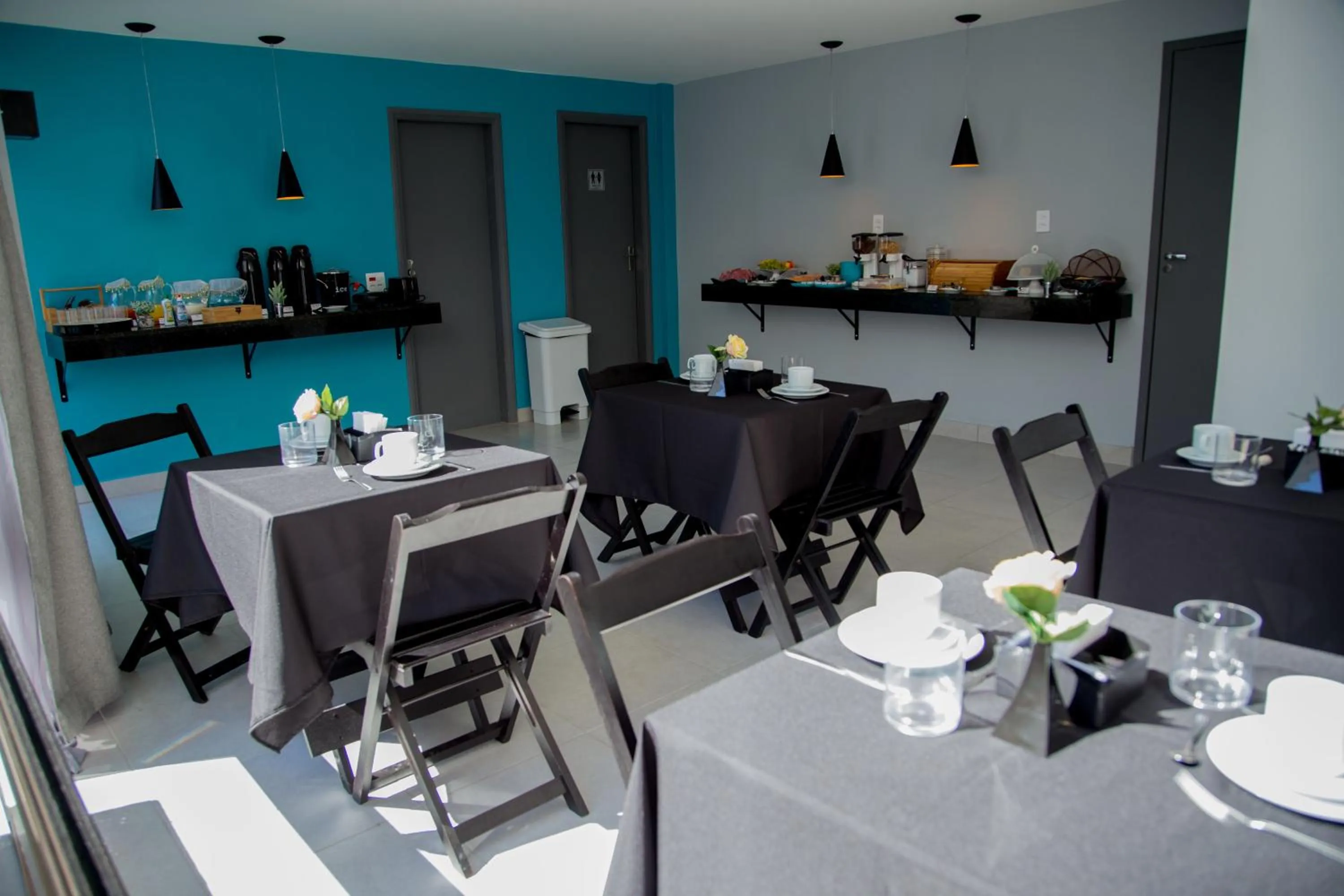 Dining area in REF House Barra Da Tijuca