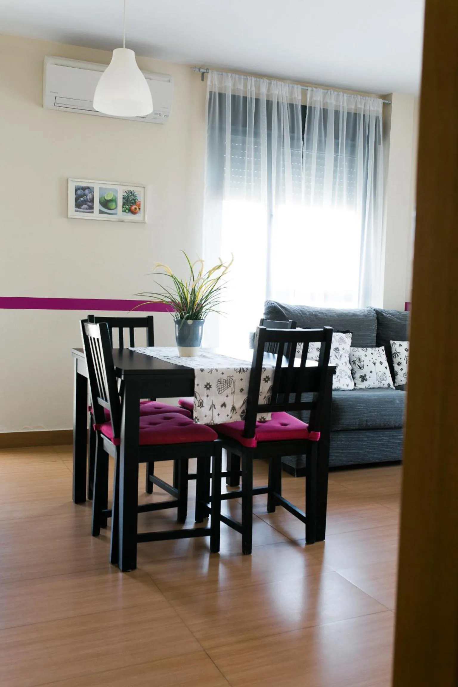 Dining area in Ronda Navarra by Valdesierra