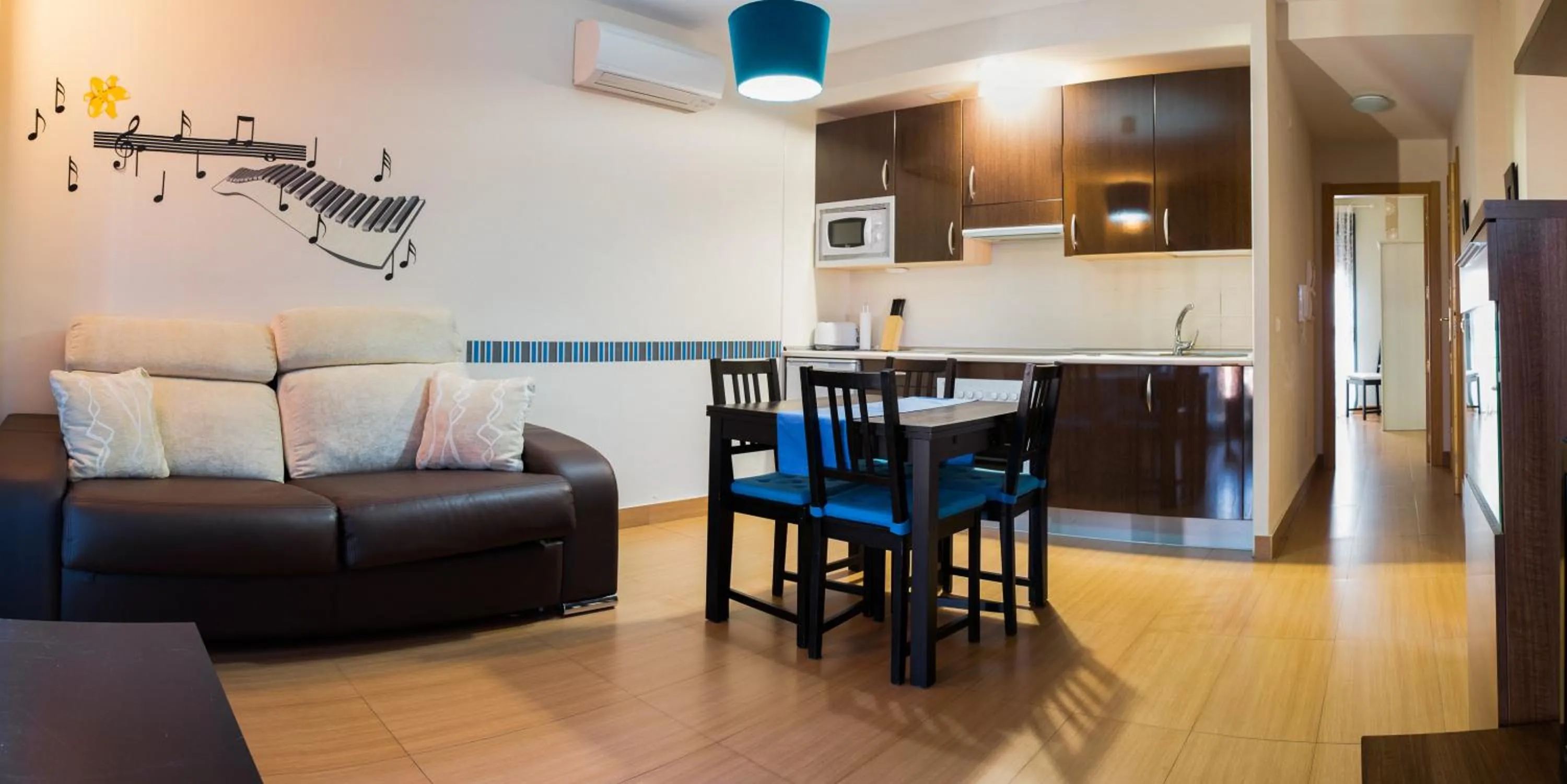 Dining area in Ronda Navarra by Valdesierra