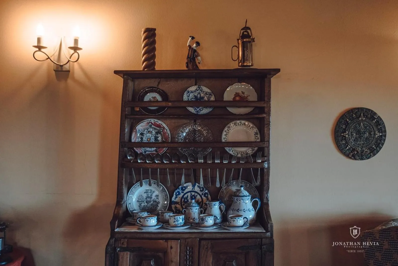 Decorative detail in Paraje del Asturcon - Adults only