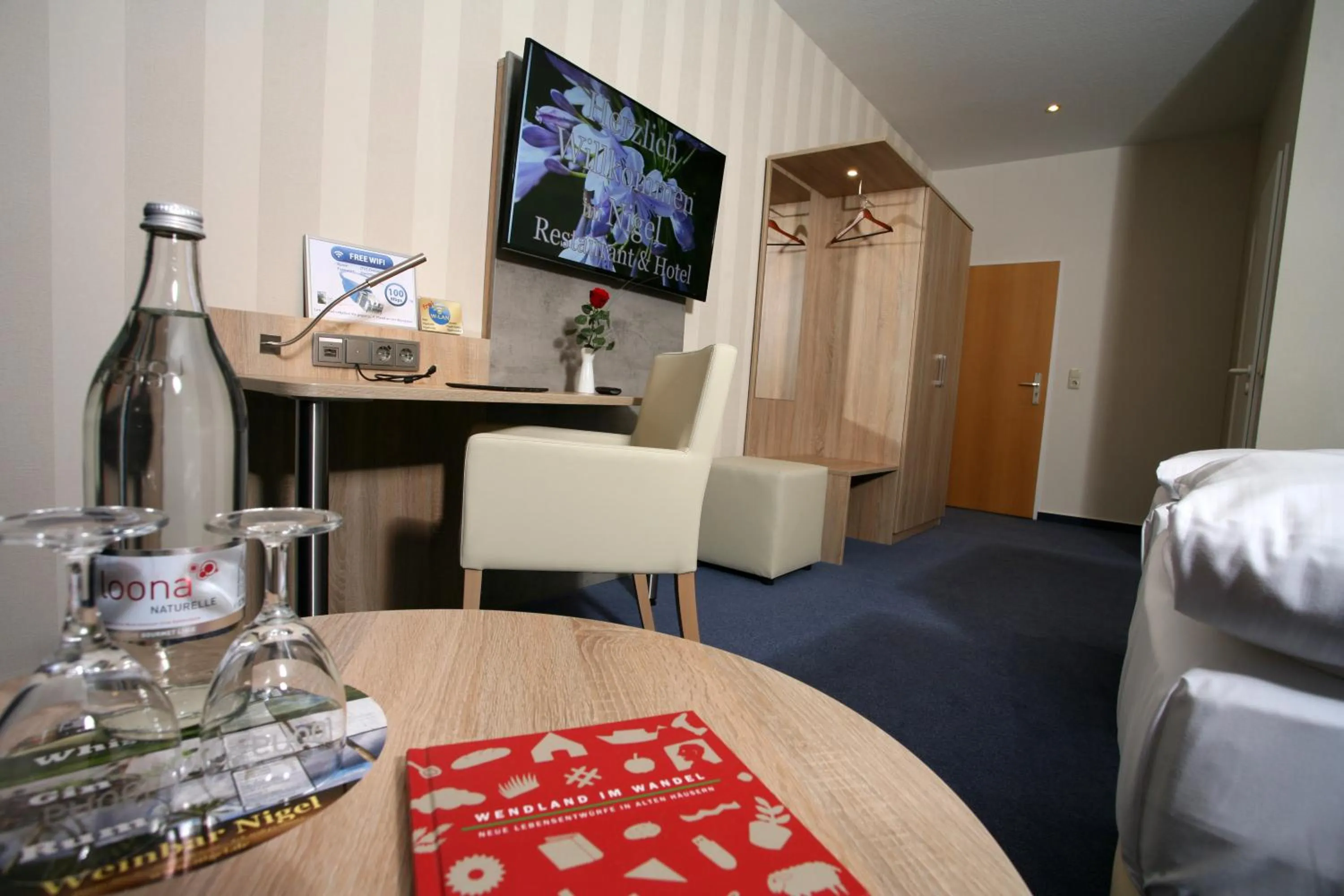 Photo of the whole room, Bed in Nigel Restaurant & Hotel im Wendland