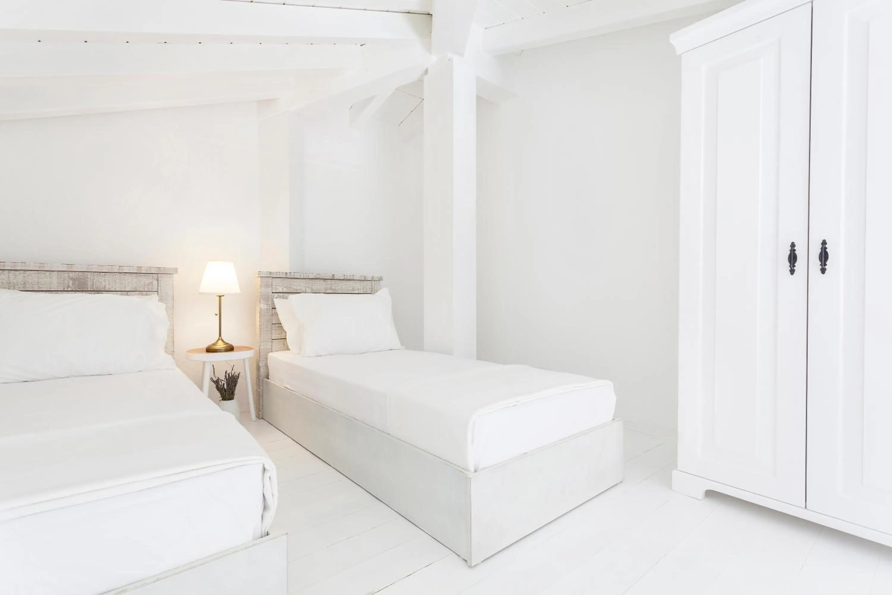 Cunda Pur Beyaz Hotel