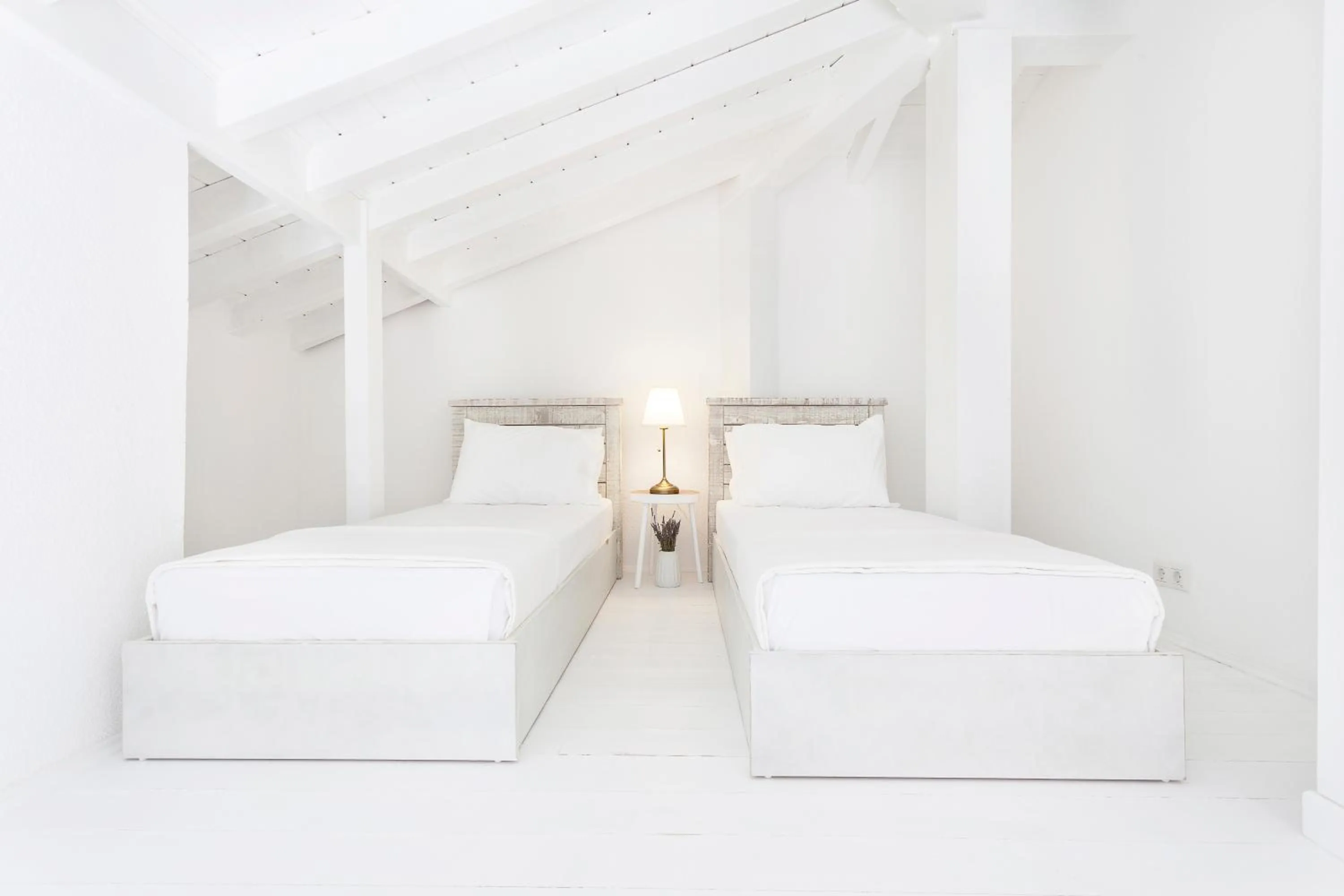 Cunda Pur Beyaz Hotel