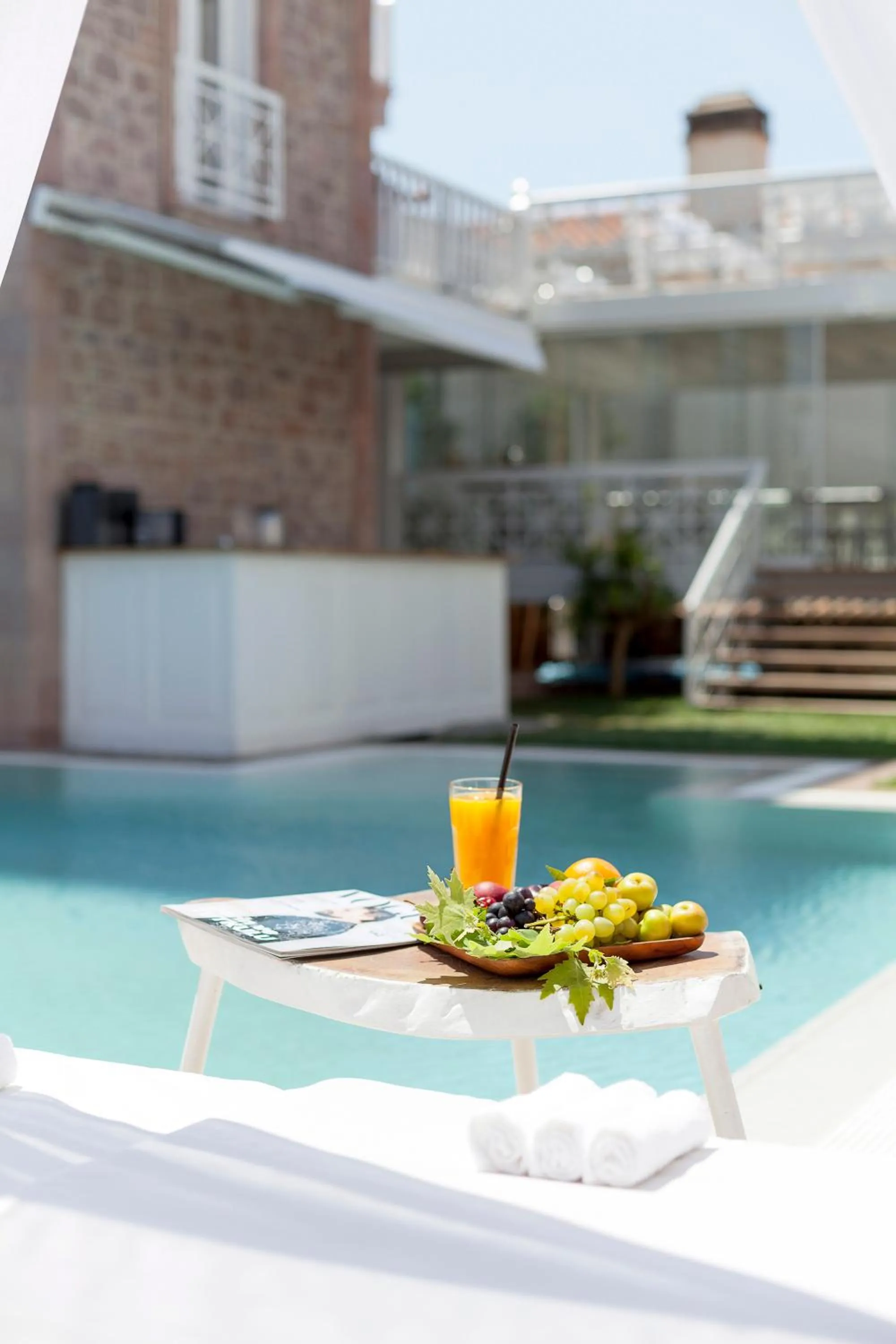 Swimming pool in Cunda Pur Beyaz Hotel