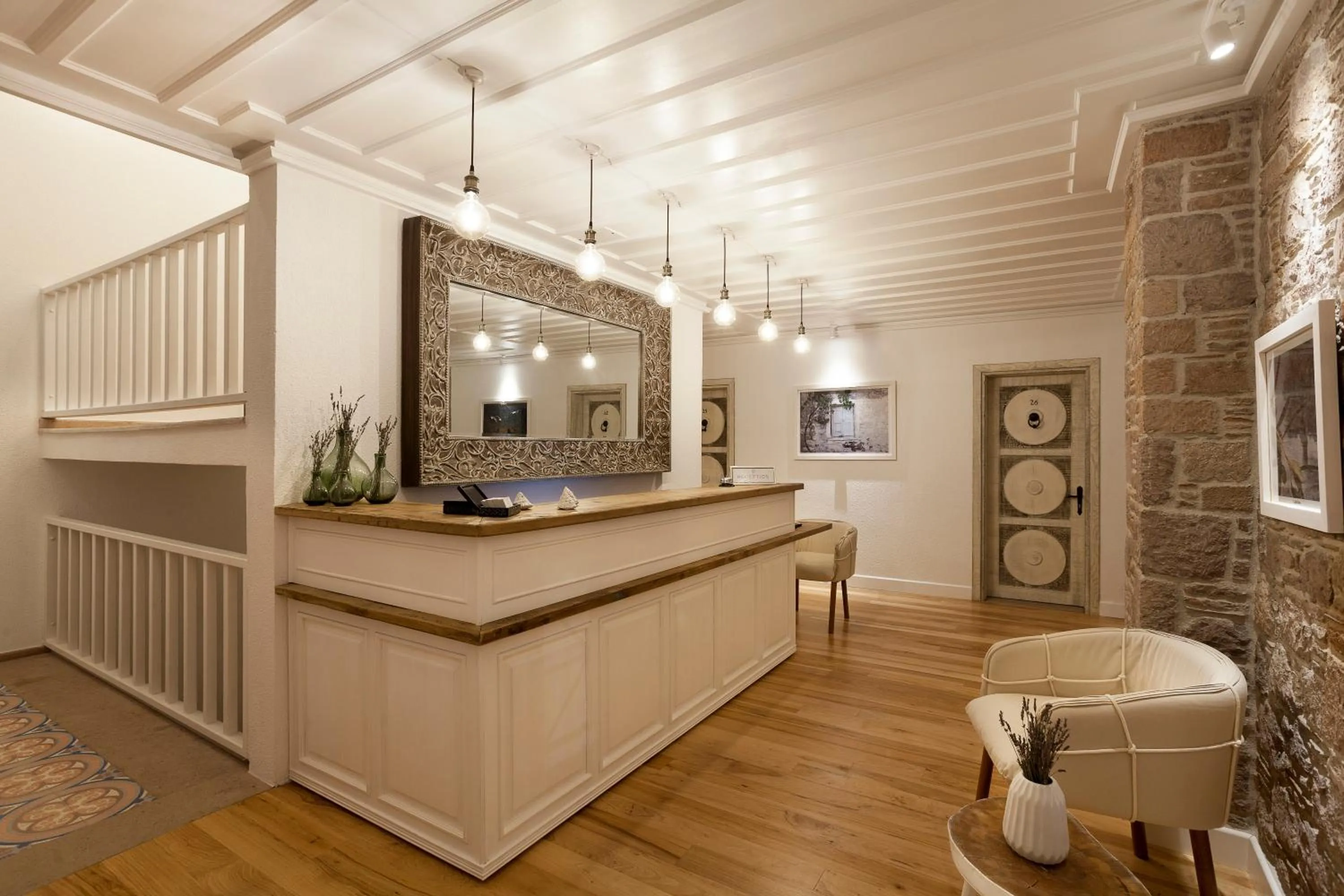 Cunda Pur Beyaz Hotel