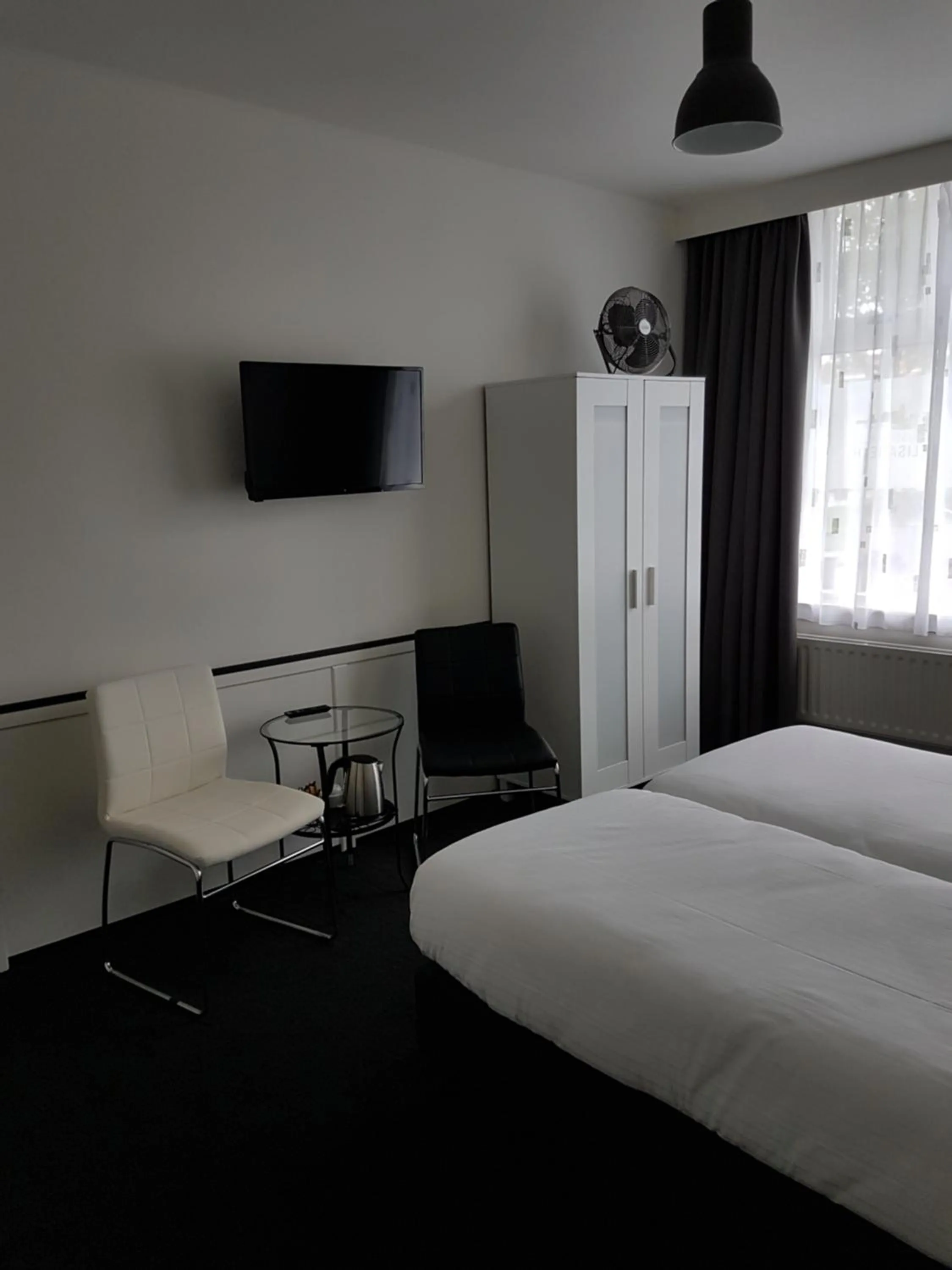 Photo of the whole room, Bed in Stad & Strandhotel Elisabeth