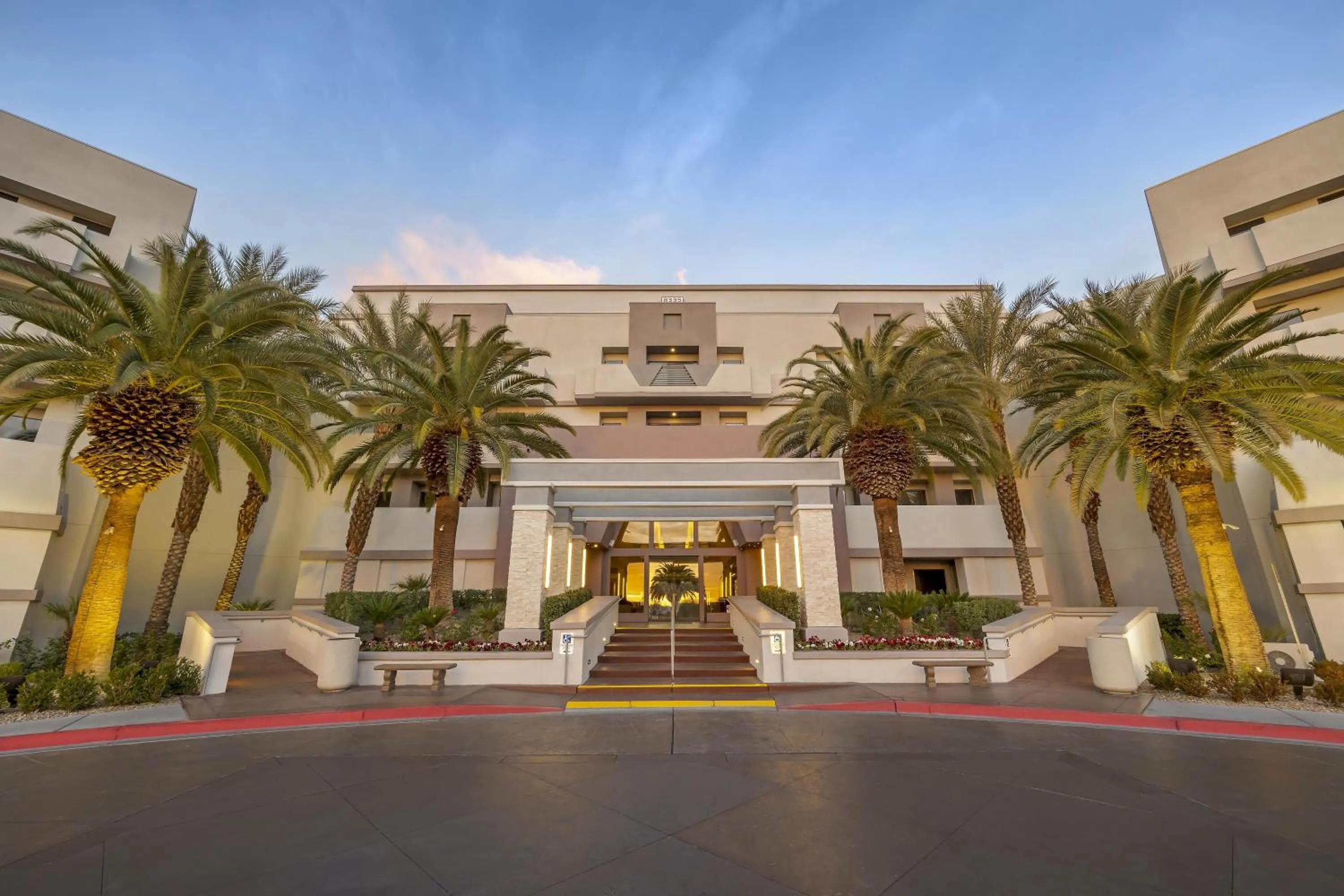 Property building in Hilton Vacation Club Cancun Resort Las Vegas