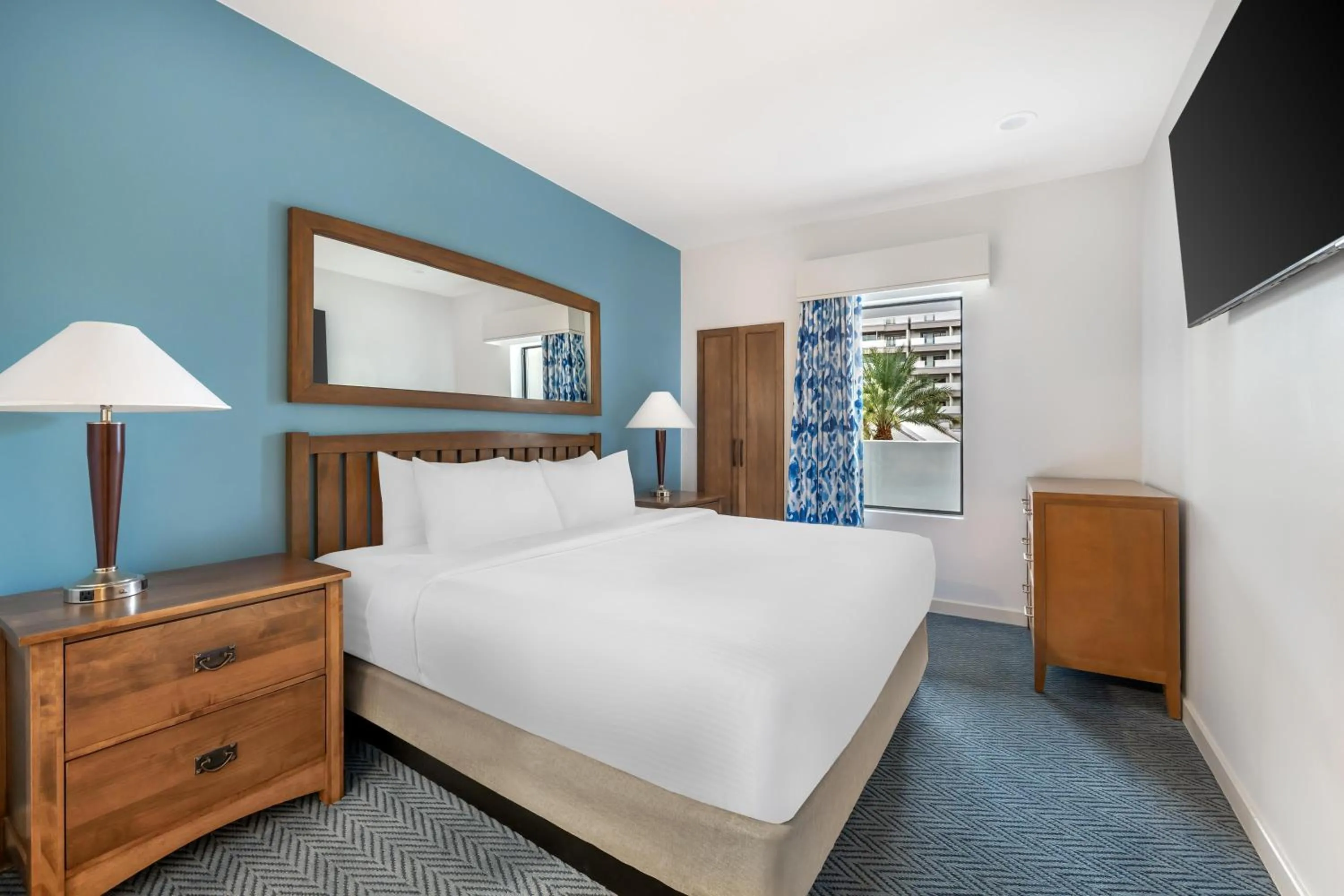 Bed in Hilton Vacation Club Cancun Resort Las Vegas