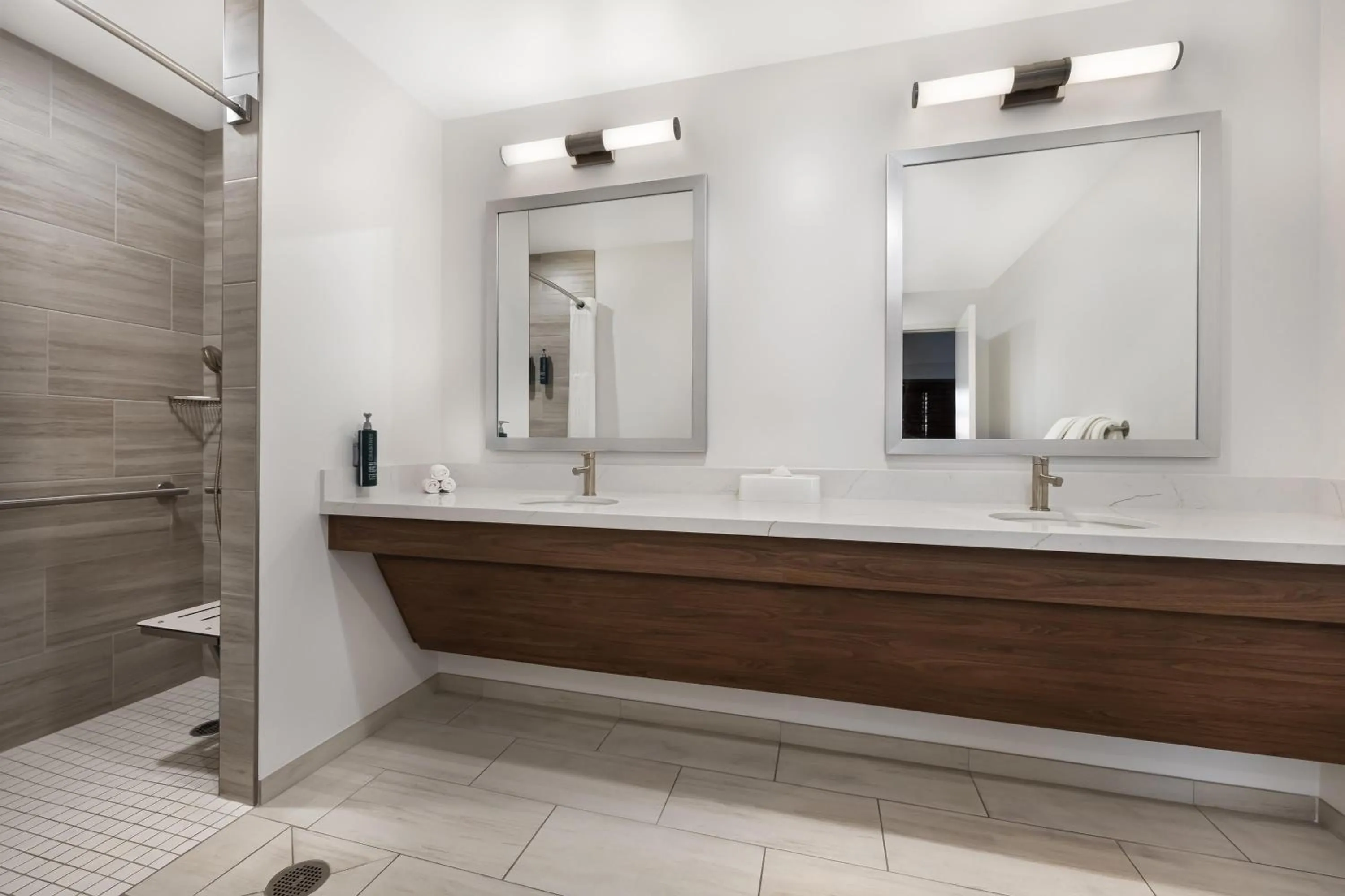 Bathroom in Hilton Vacation Club Cancun Resort Las Vegas