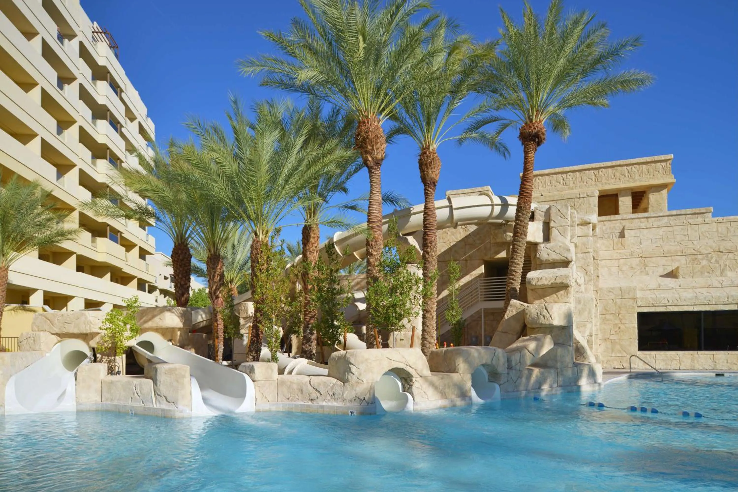 Pool view in Hilton Vacation Club Cancun Resort Las Vegas