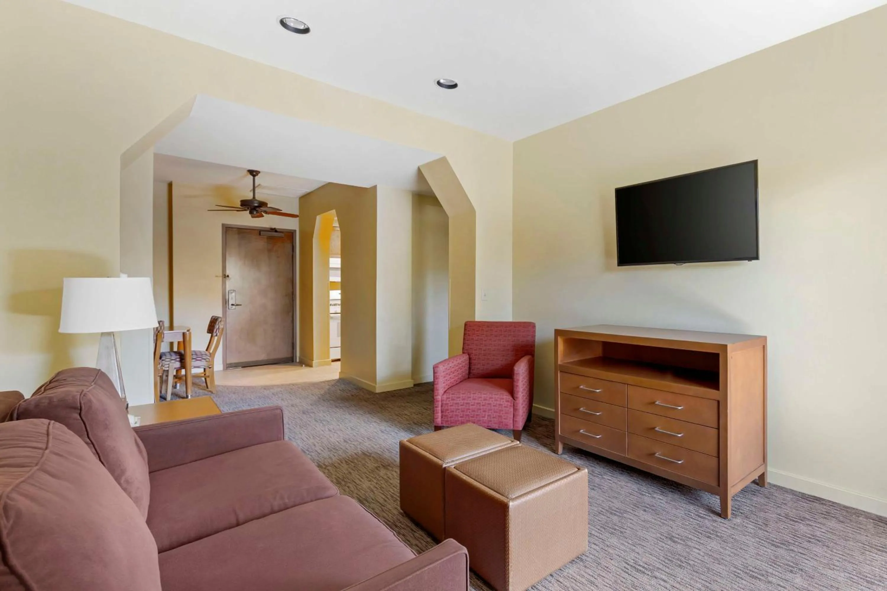 Living room in Hilton Vacation Club Cancun Resort Las Vegas