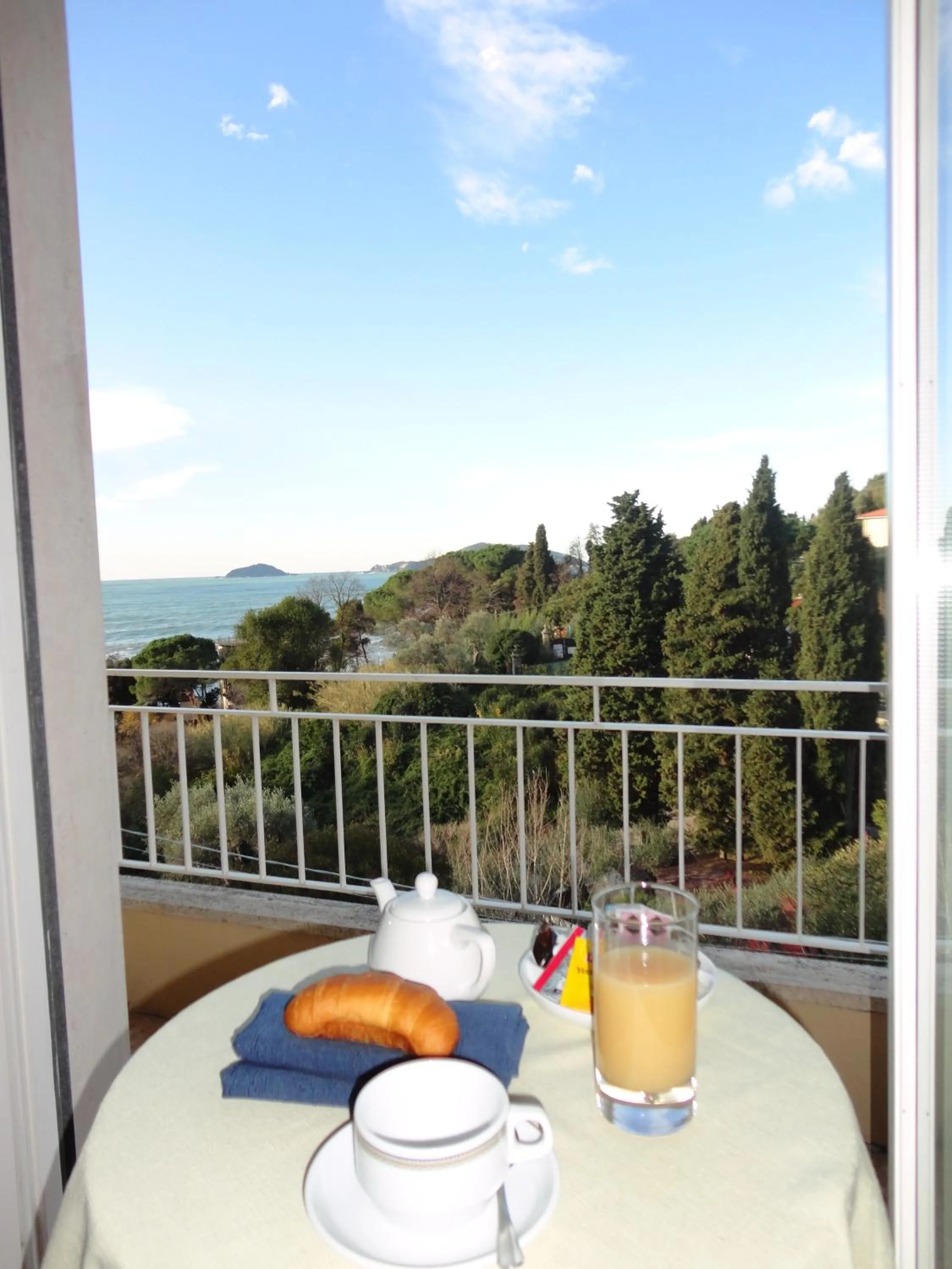 Sea view in Hotel Rosa Dei Venti