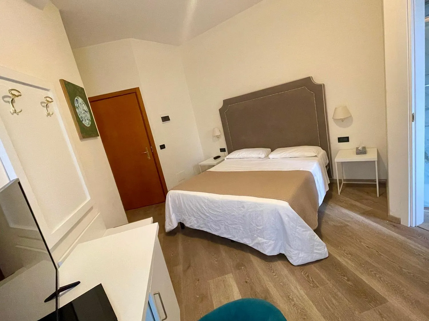 TV and multimedia, Bed in Hotel Rosa Dei Venti