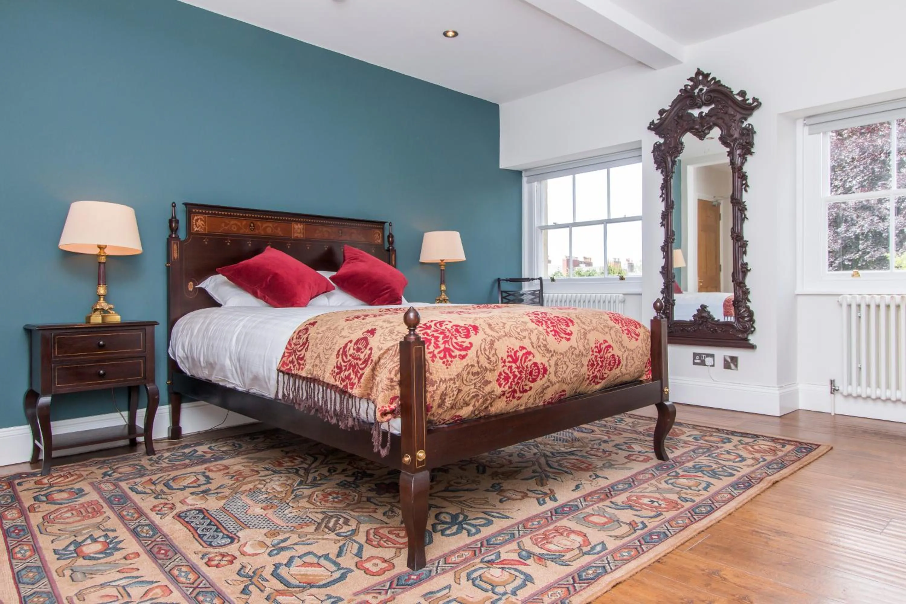 Bed in 3 Berkeley Square Guesthouse